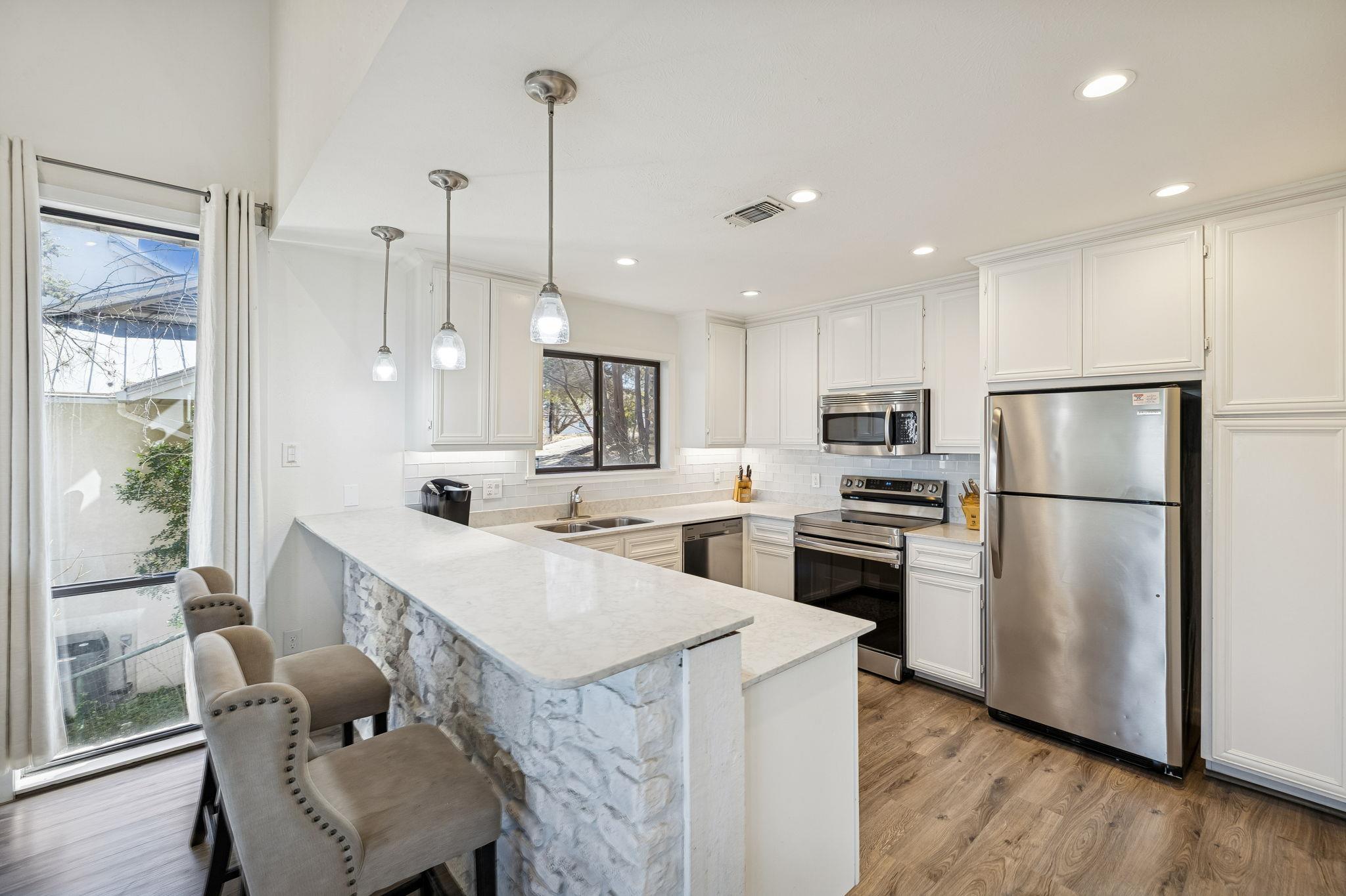 2270 Connie Dr, Canyon Lake, TX 78133