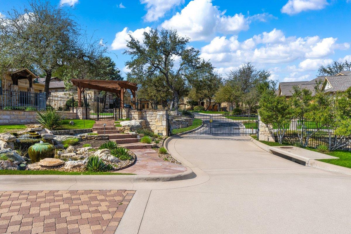 23 Prestonwood Cir, Lakeway, TX 78734