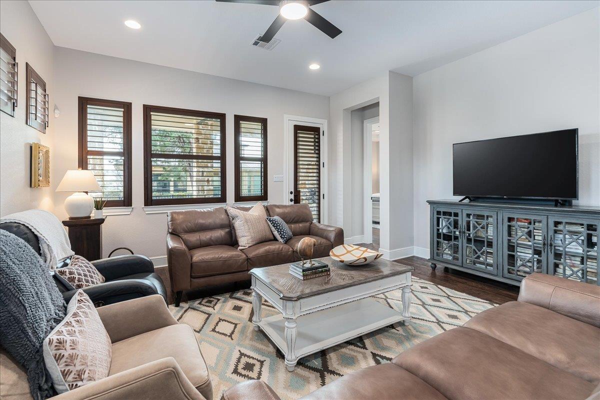 23 Prestonwood Cir, Lakeway, TX 78734