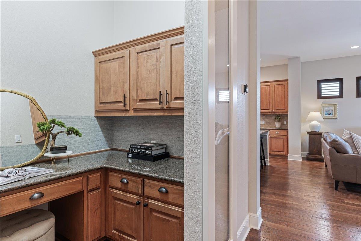 23 Prestonwood Cir, Lakeway, TX 78734