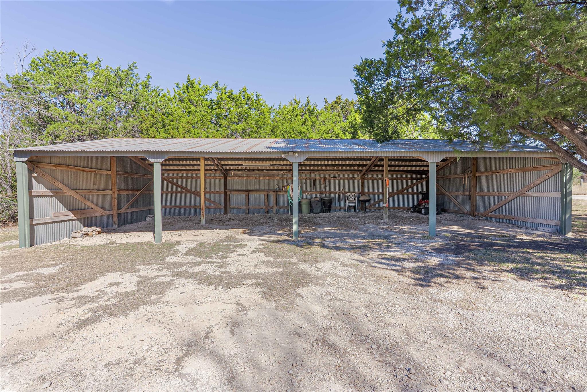 830 Live Oak Trl, Liberty Hill, TX 78642