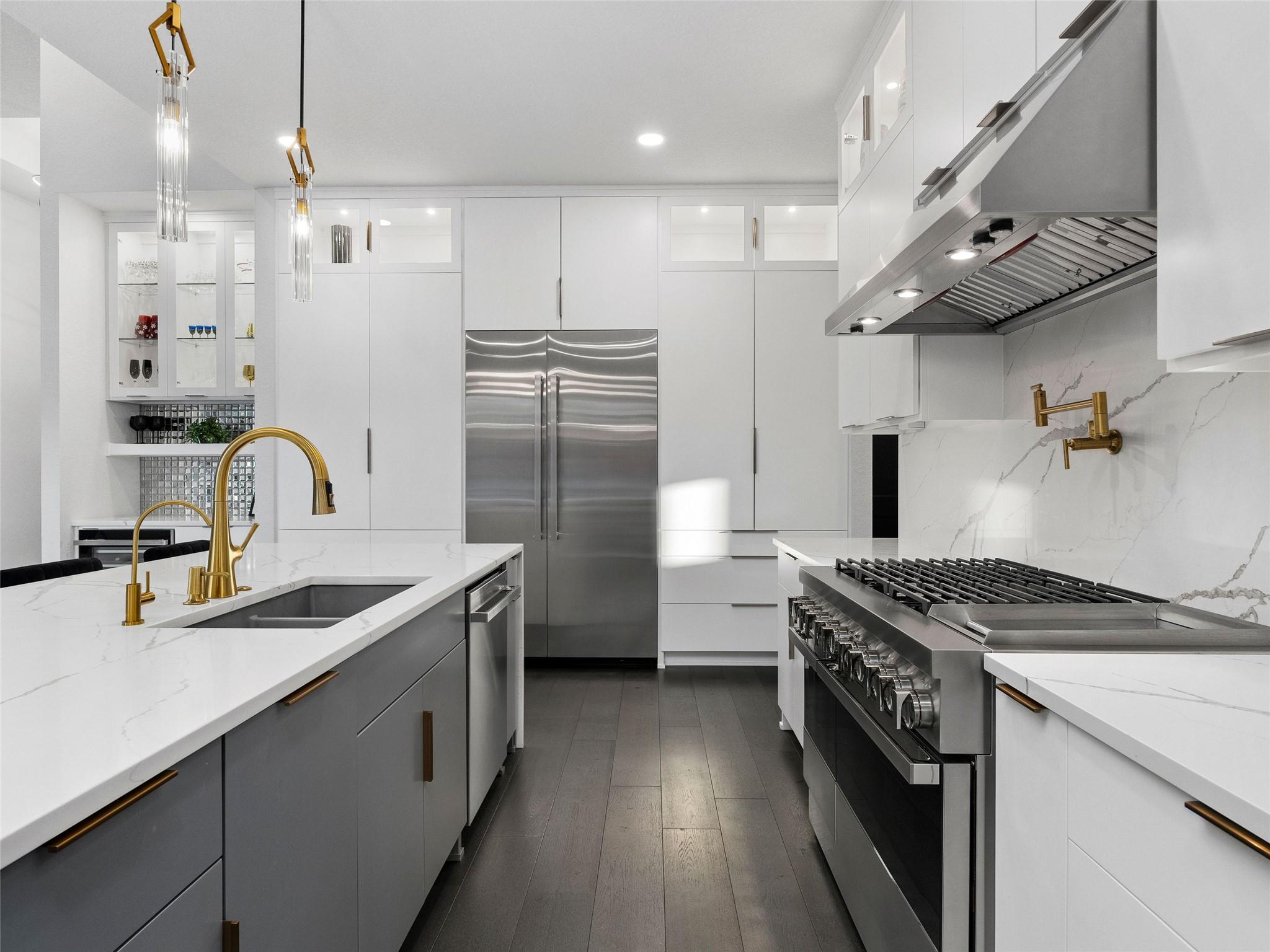 1709 Paradise Pkwy, Canyon Lake, TX 78133