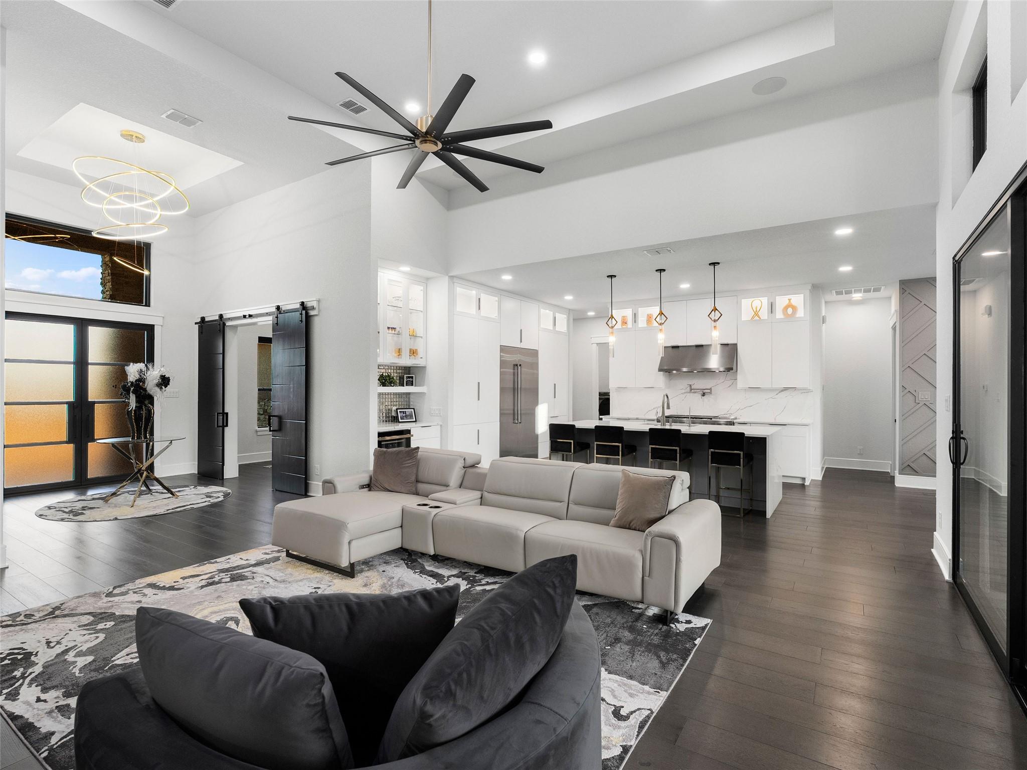 1709 Paradise Pkwy, Canyon Lake, TX 78133