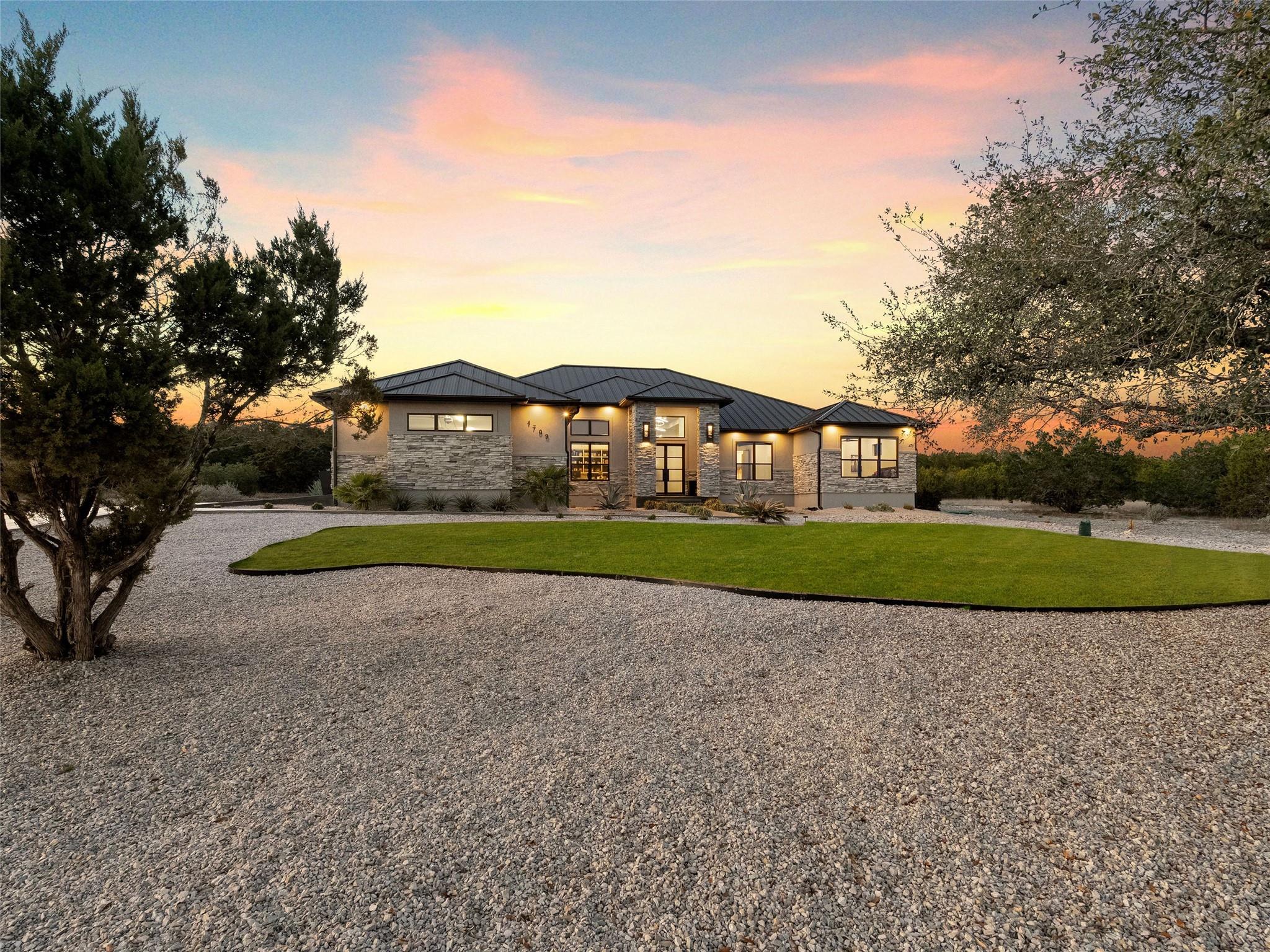 1709 Paradise Pkwy, Canyon Lake, TX 78133