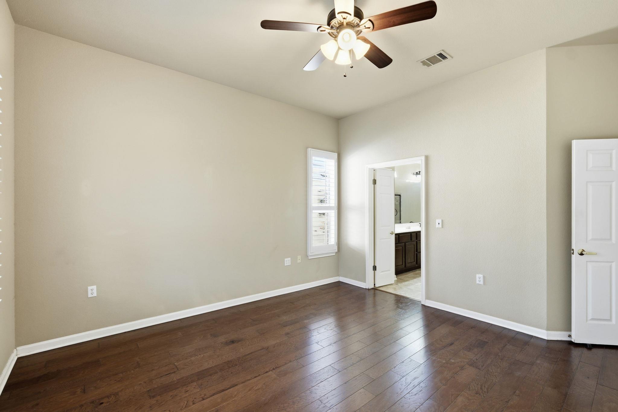 196 Whispering Wind Dr, Georgetown, TX 78633