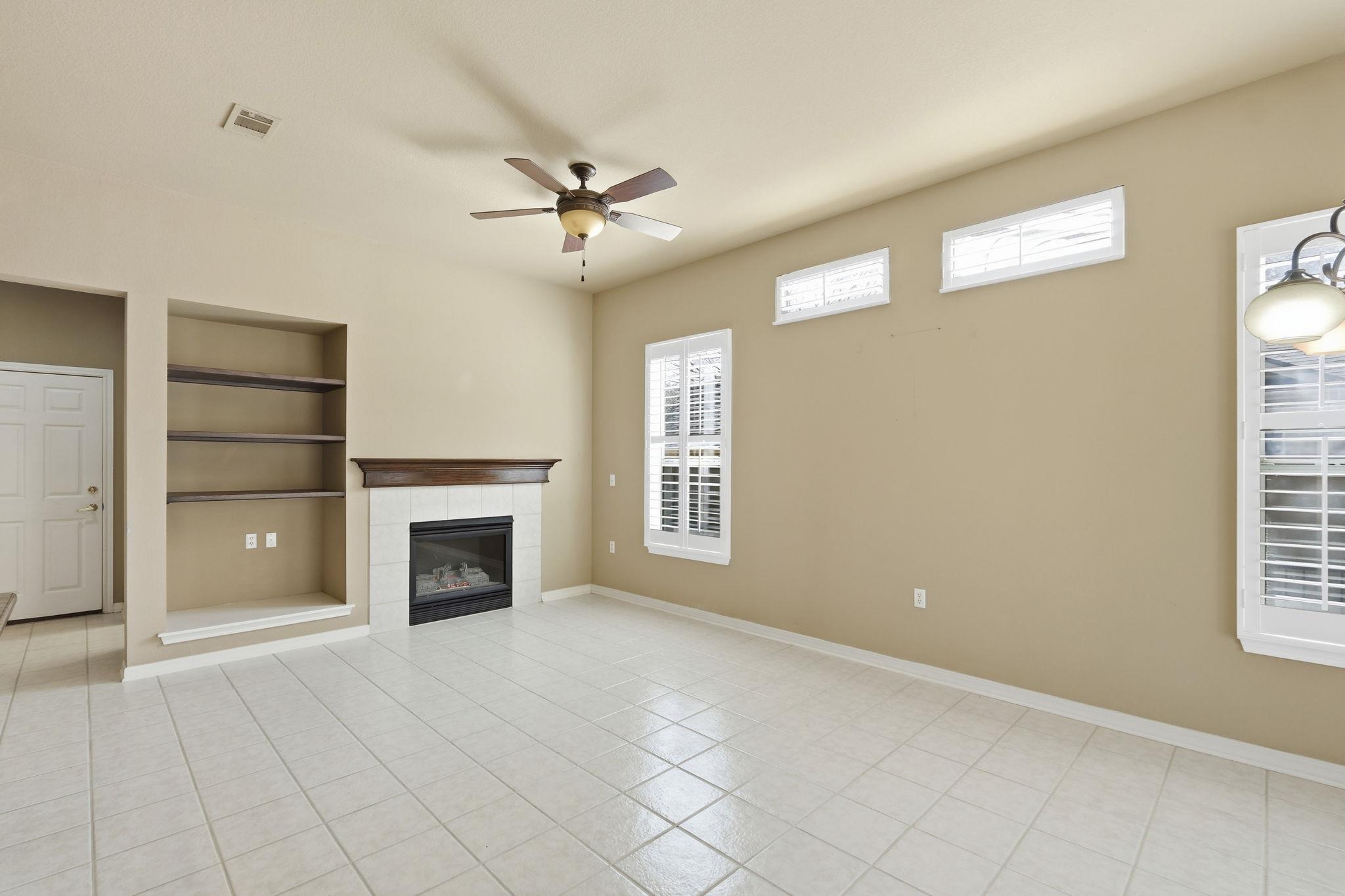 196 Whispering Wind Dr, Georgetown, TX 78633