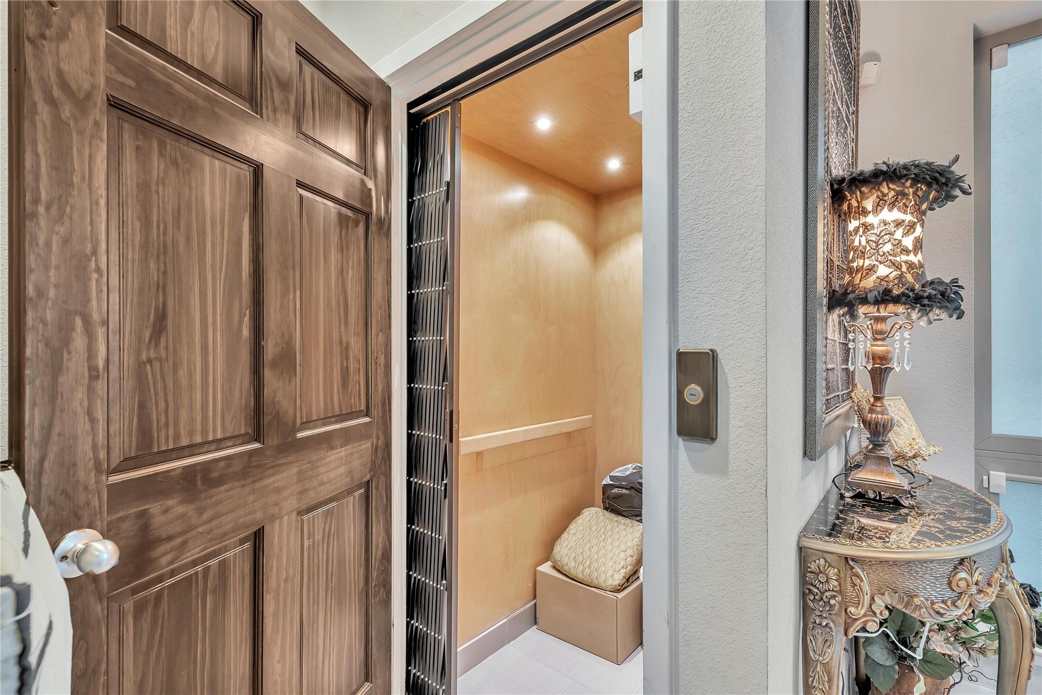 1142 Lost Creek Blvd # 12, Austin, TX 78746