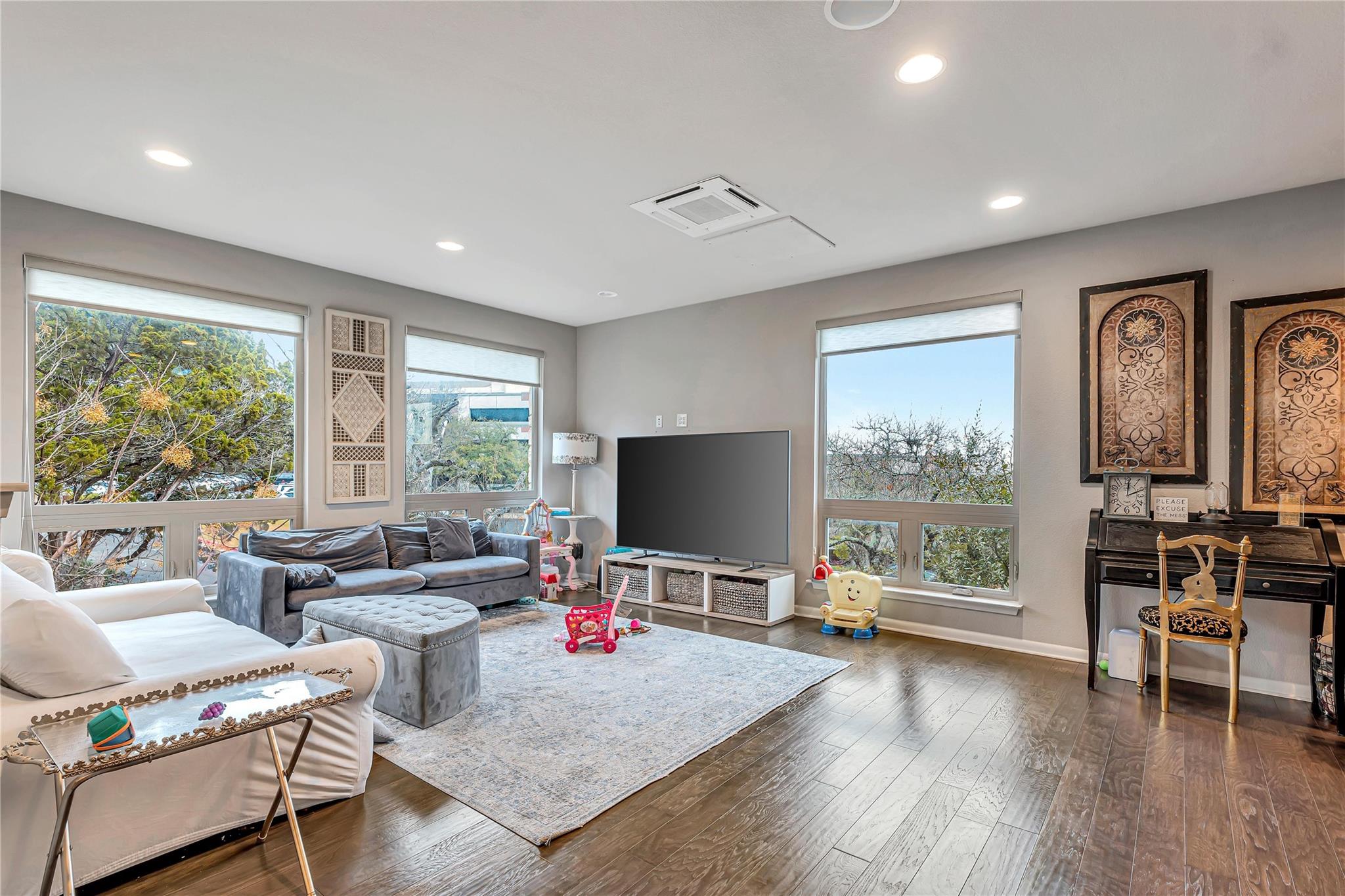 1142 Lost Creek Blvd # 12, Austin, TX 78746