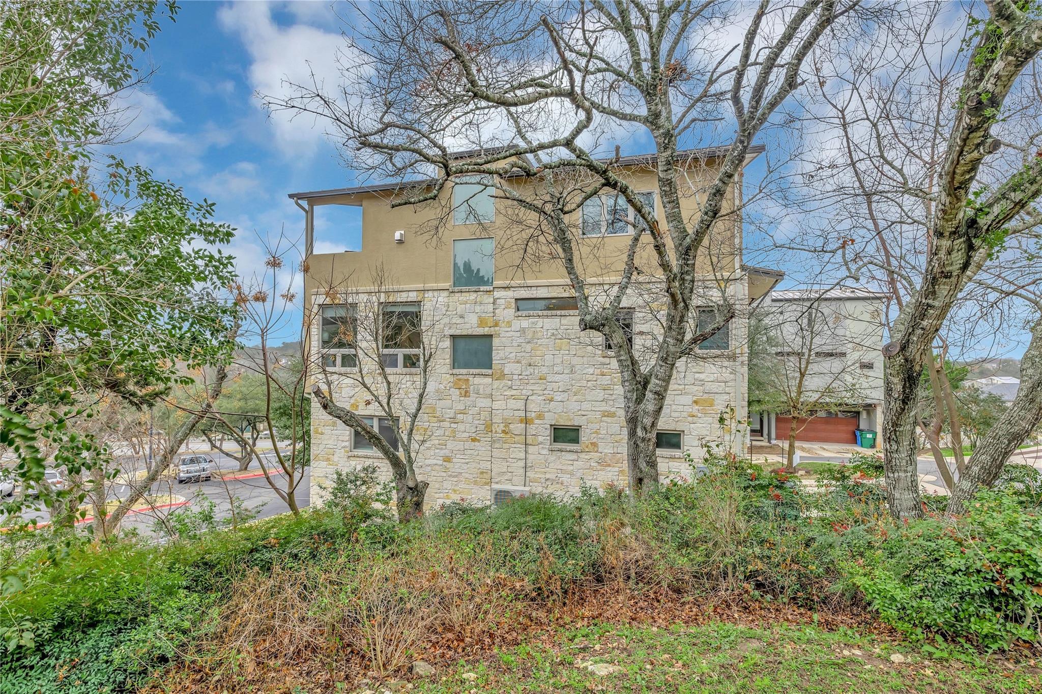 1142 Lost Creek Blvd # 12, Austin, TX 78746