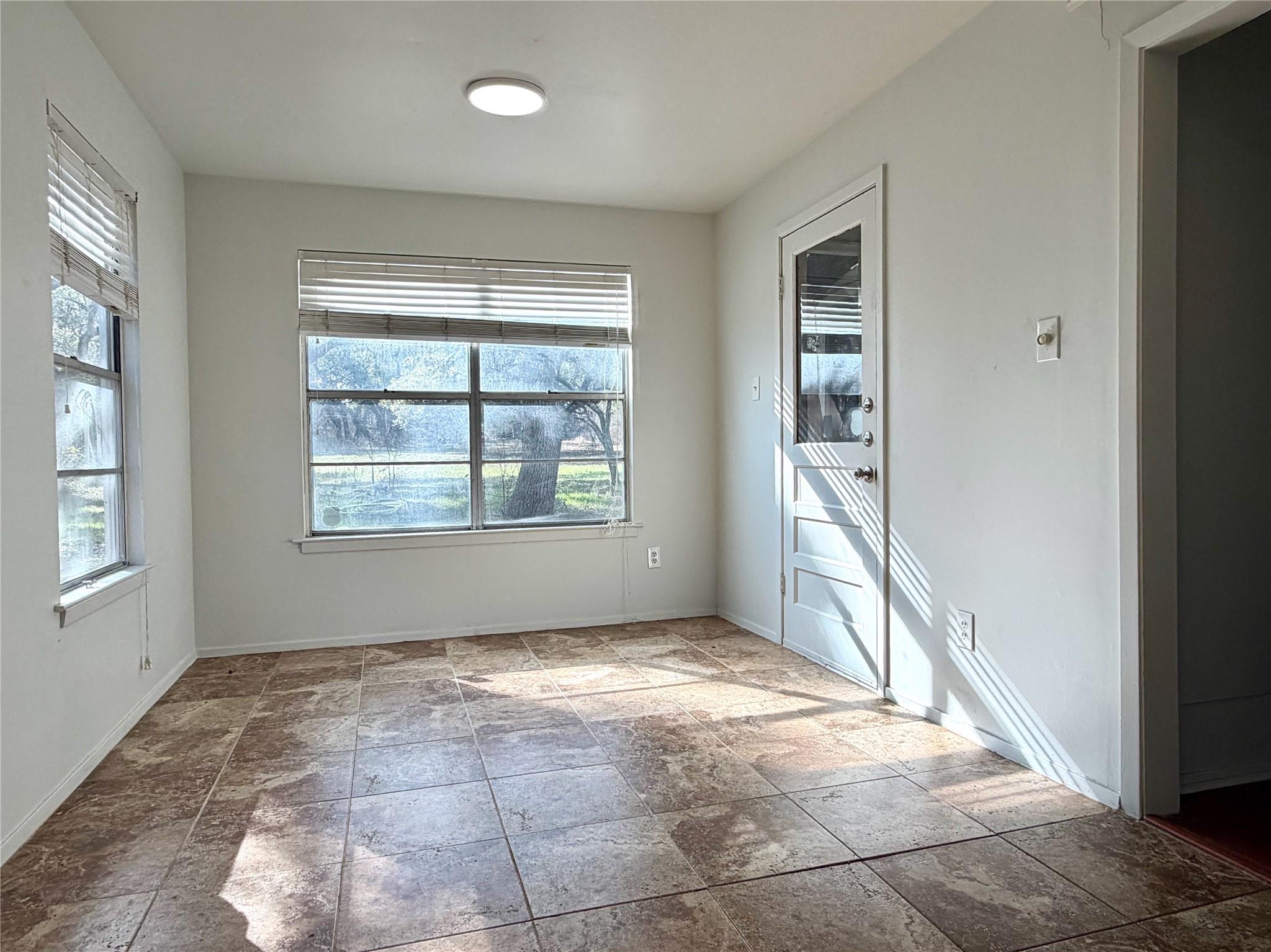 17501 W FM 150, Driftwood, TX 78619