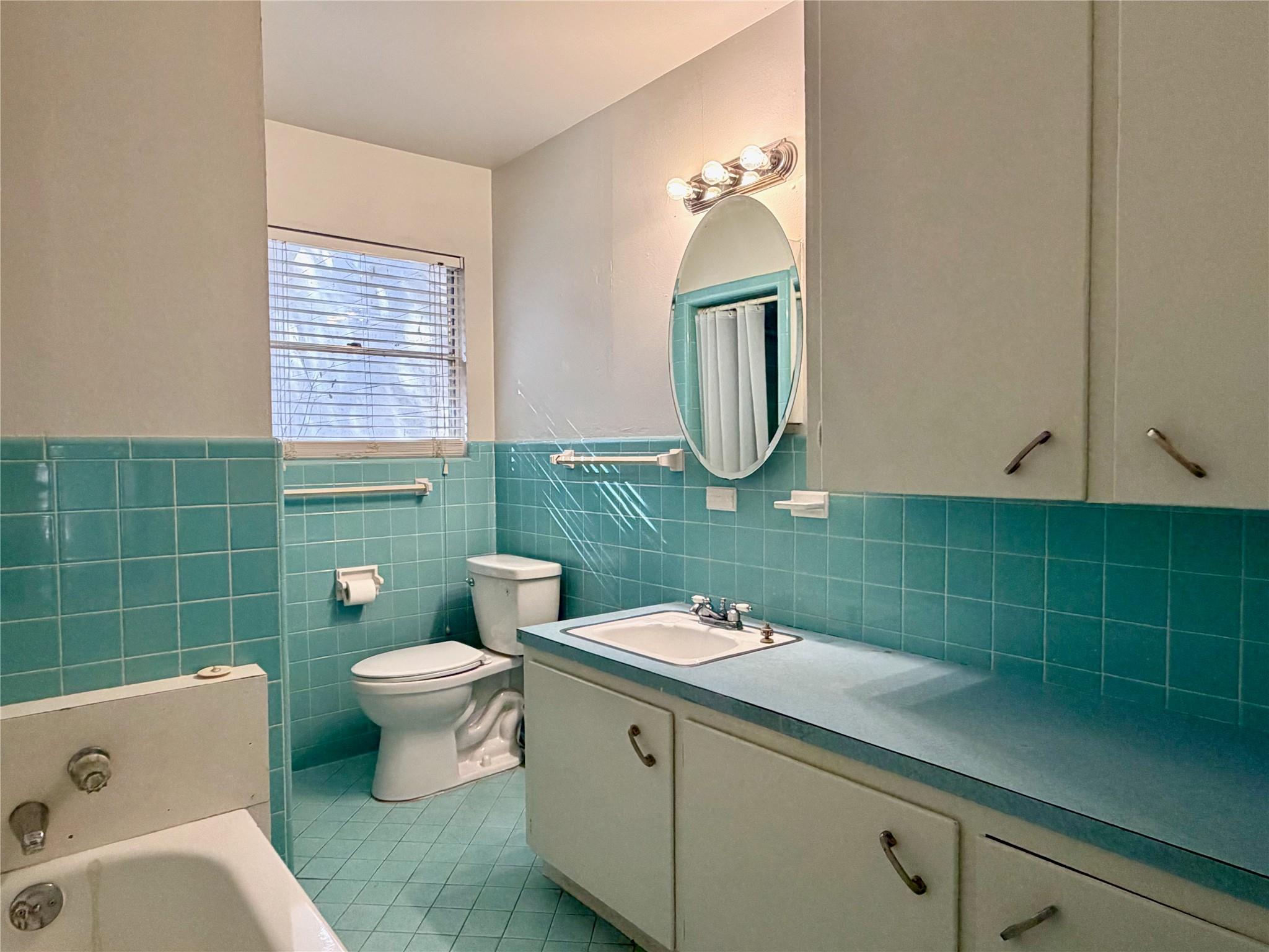 17501 W FM 150, Driftwood, TX 78619