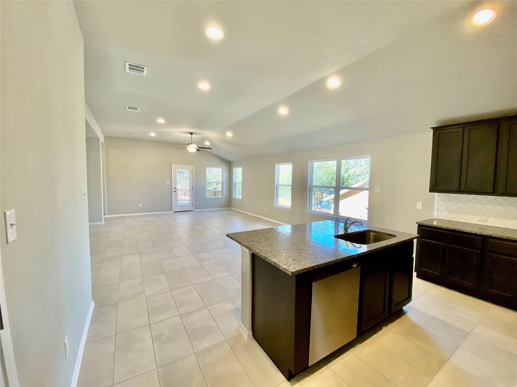 3702 Austin Cv, Lago Vista, TX 78645