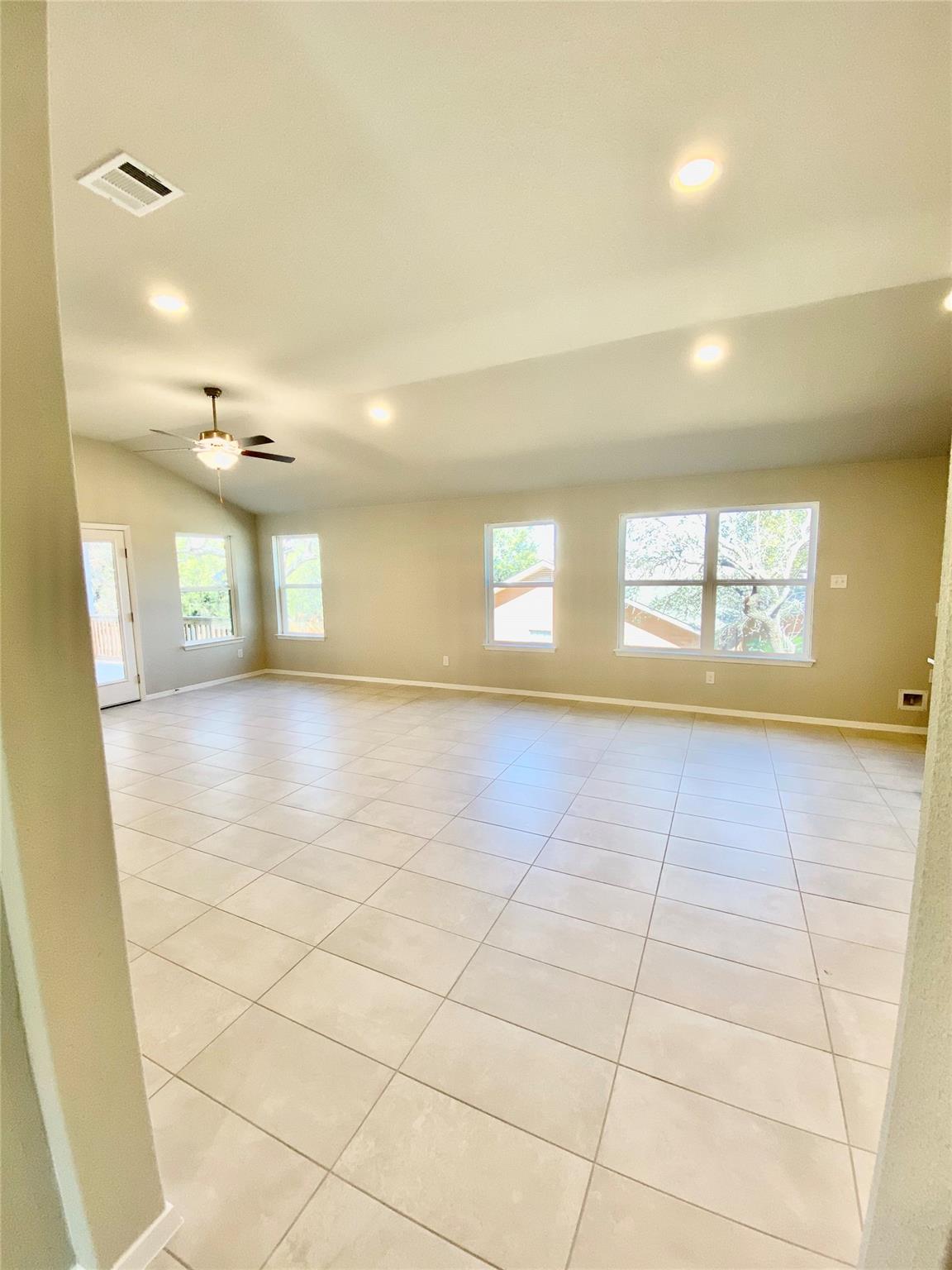 3702 Austin Cv, Lago Vista, TX 78645