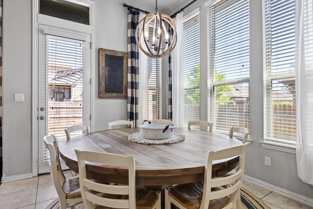 525 Garner Park Dr, Georgetown, TX 78628