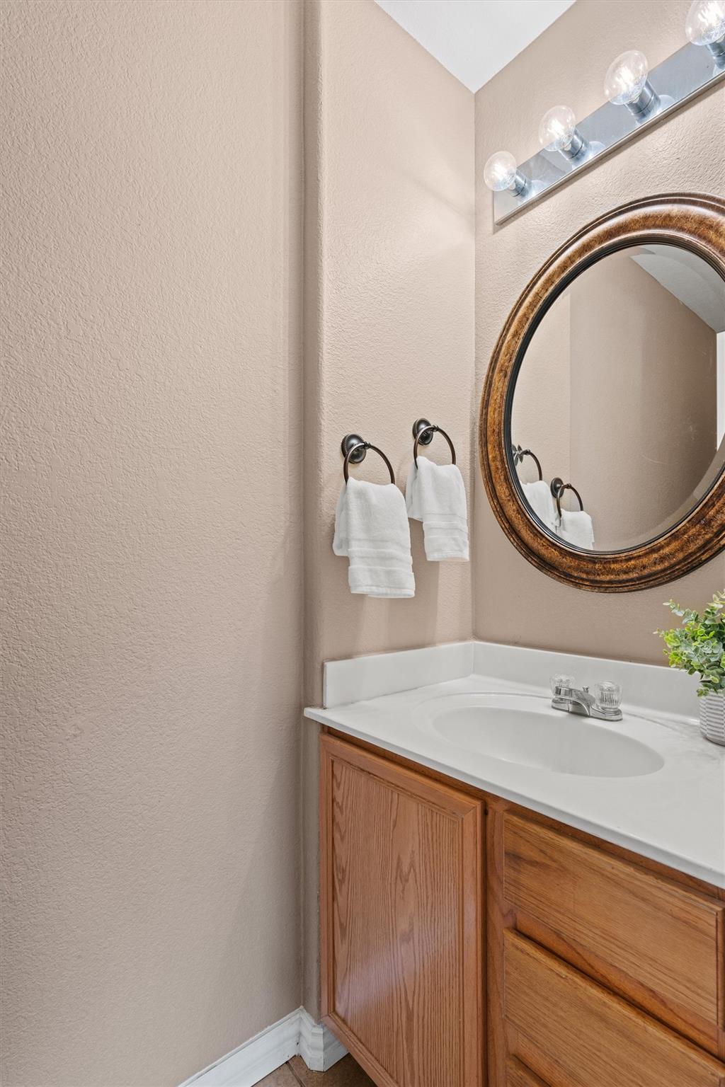 1527 Apollo Cir, Round Rock, TX 78664