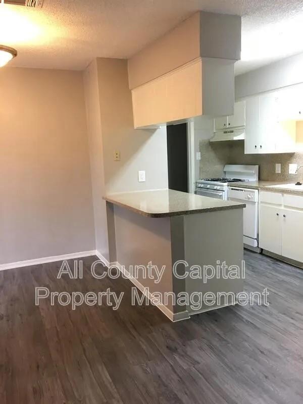 6506 S South First St # 103, Austin, TX 78745