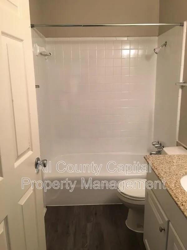 6506 S South First St # 103, Austin, TX 78745