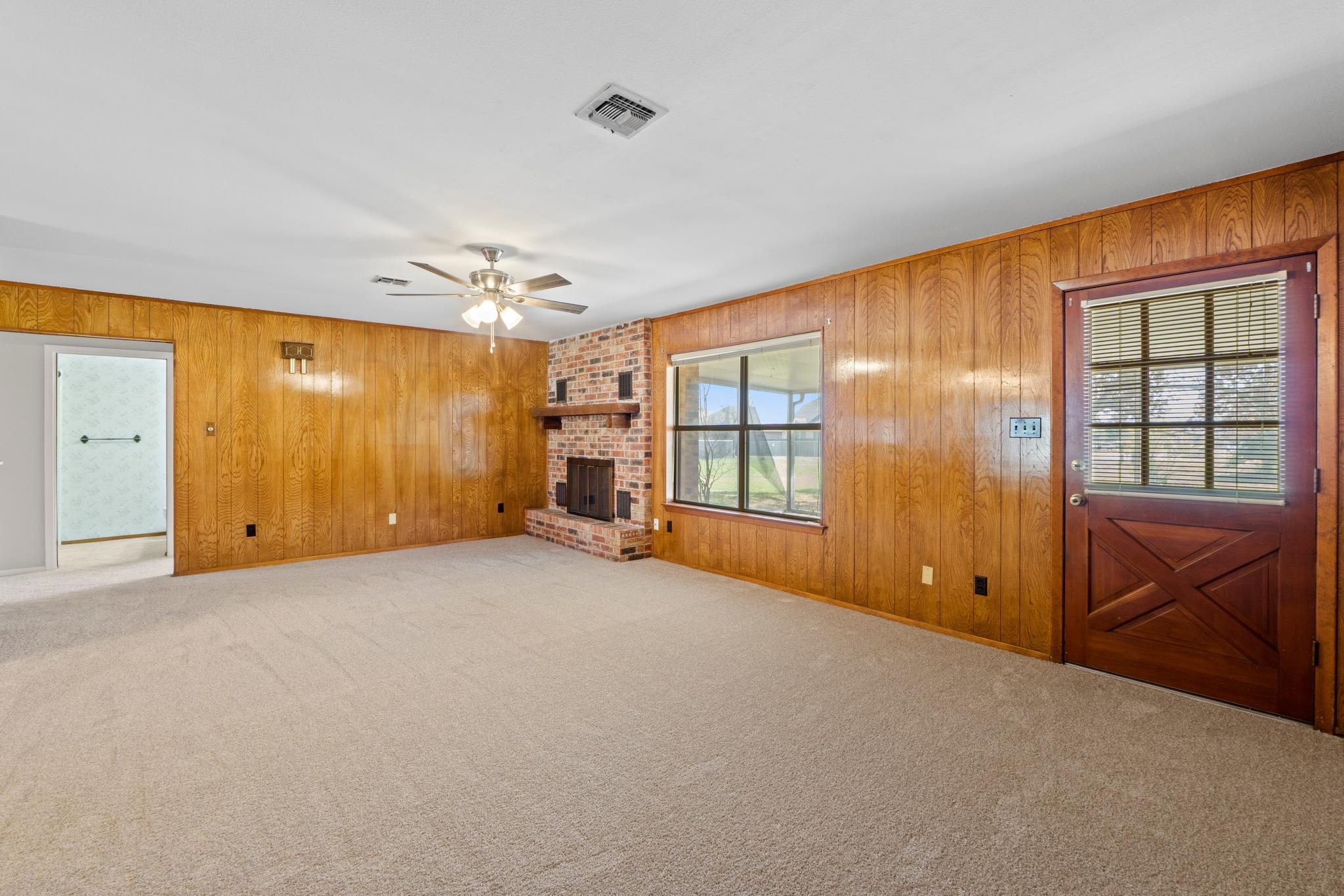 13 Hidden Acres Dr, Round Rock, TX 78665