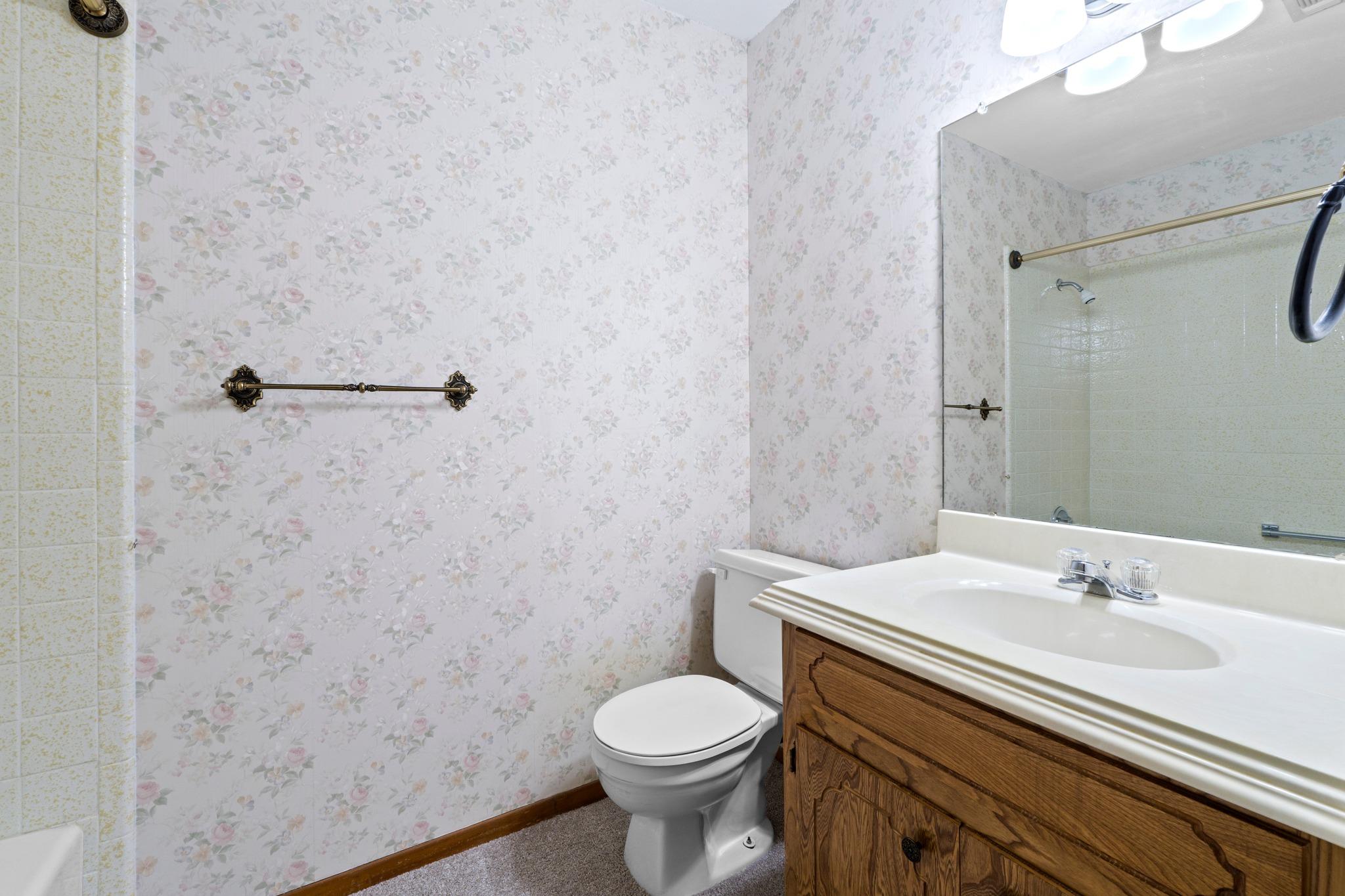 13 Hidden Acres Dr, Round Rock, TX 78665