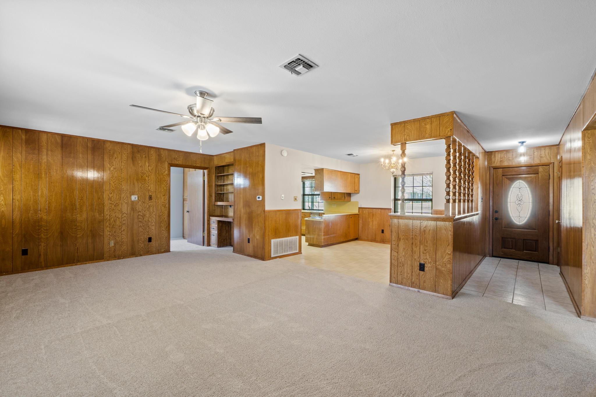 13 Hidden Acres Dr, Round Rock, TX 78665