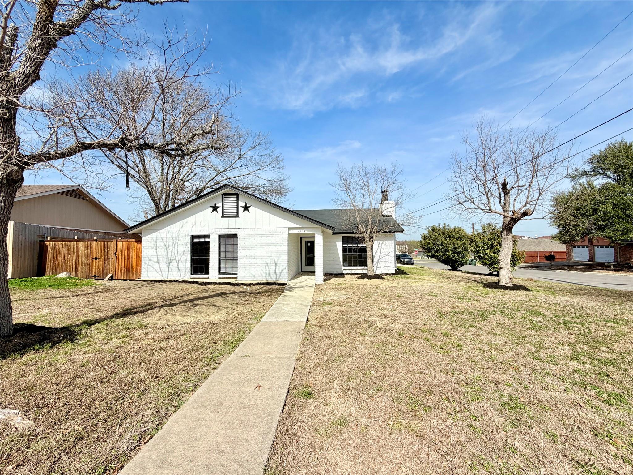 1504 Parkview Ln, San Marcos, TX 78666