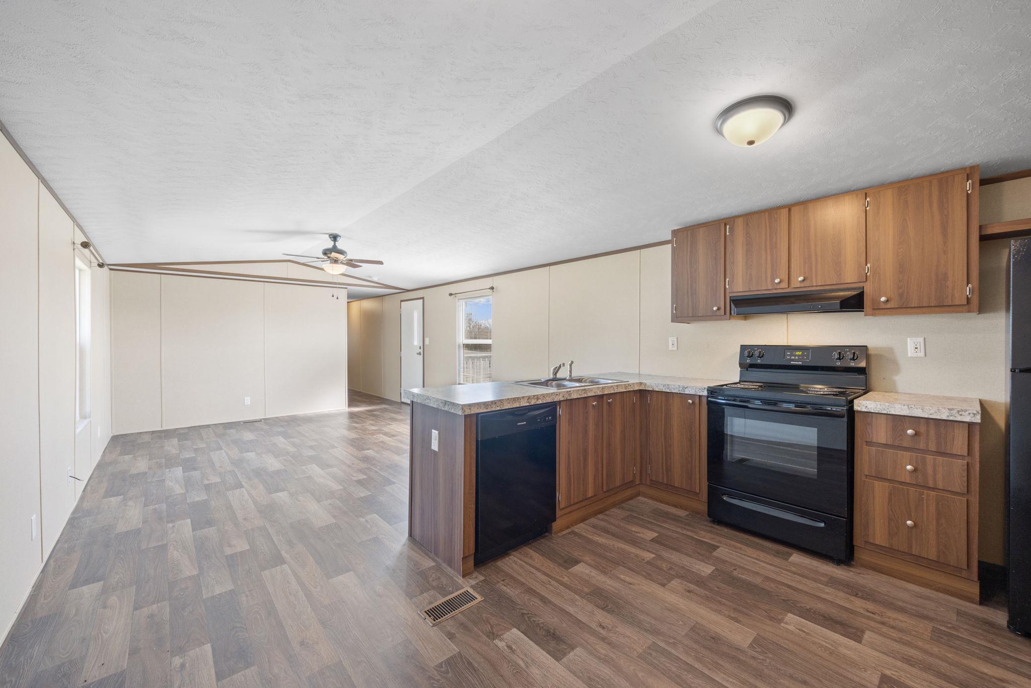 606 W Lampasas St, Lometa, TX 76853