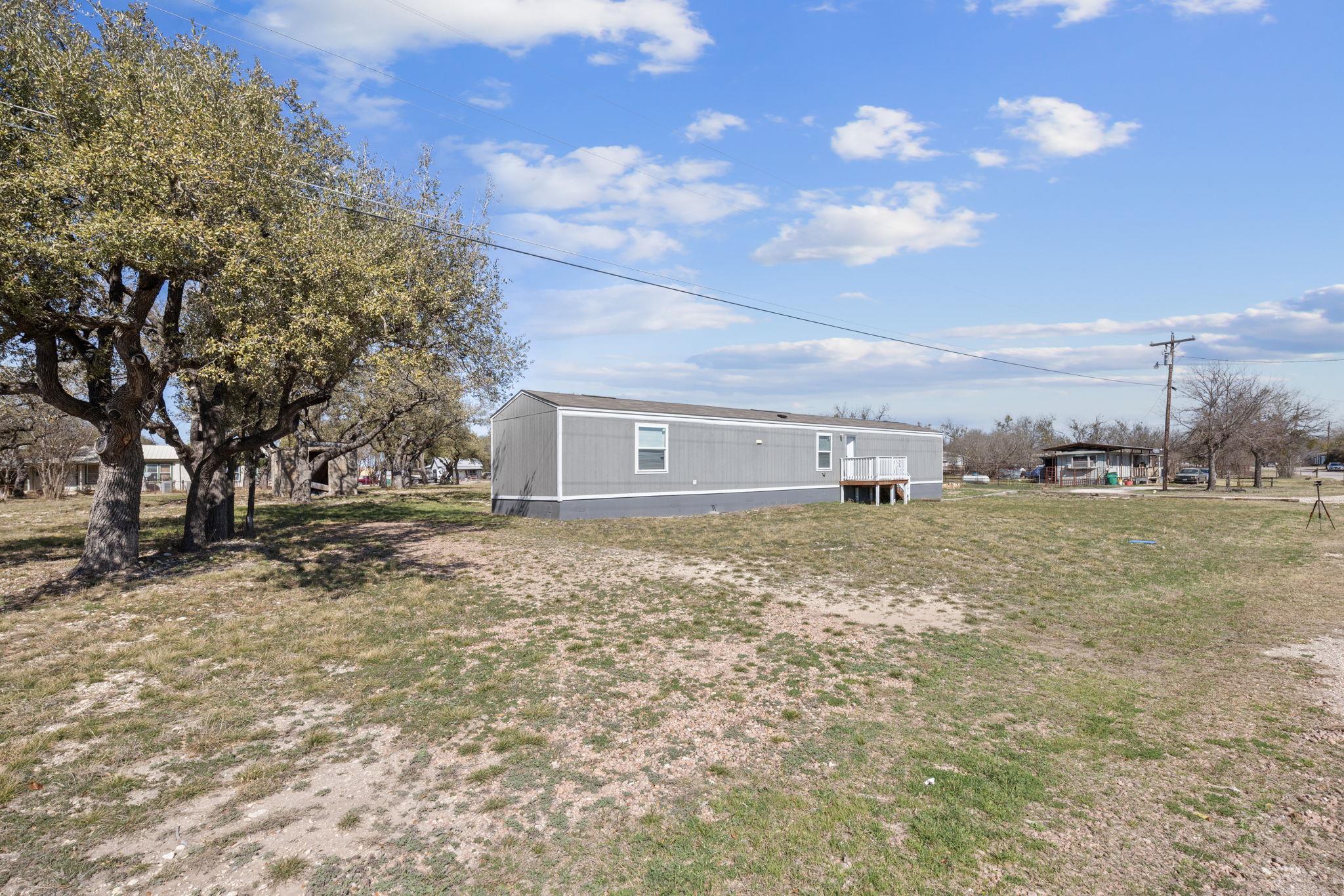 606 W Lampasas St, Lometa, TX 76853