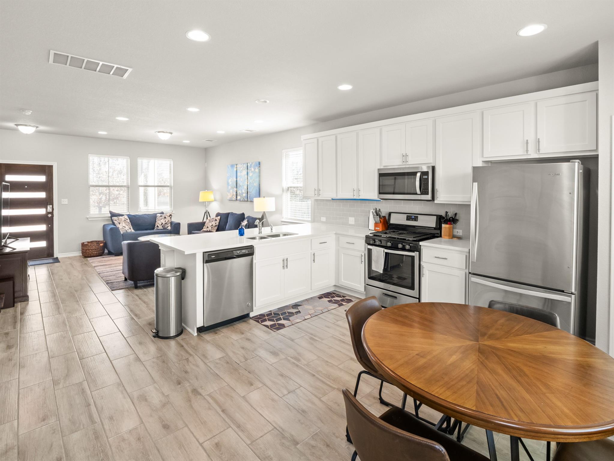 1901 Artesian Springs Xing, Leander, TX 78641