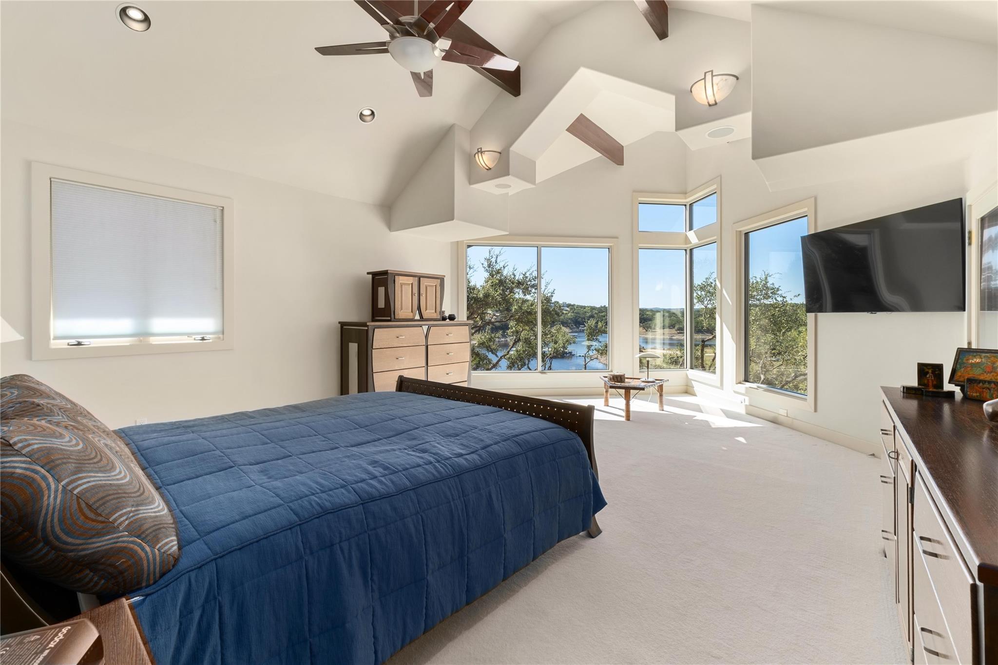 19905 Angel Bay Dr, Spicewood, TX 78669