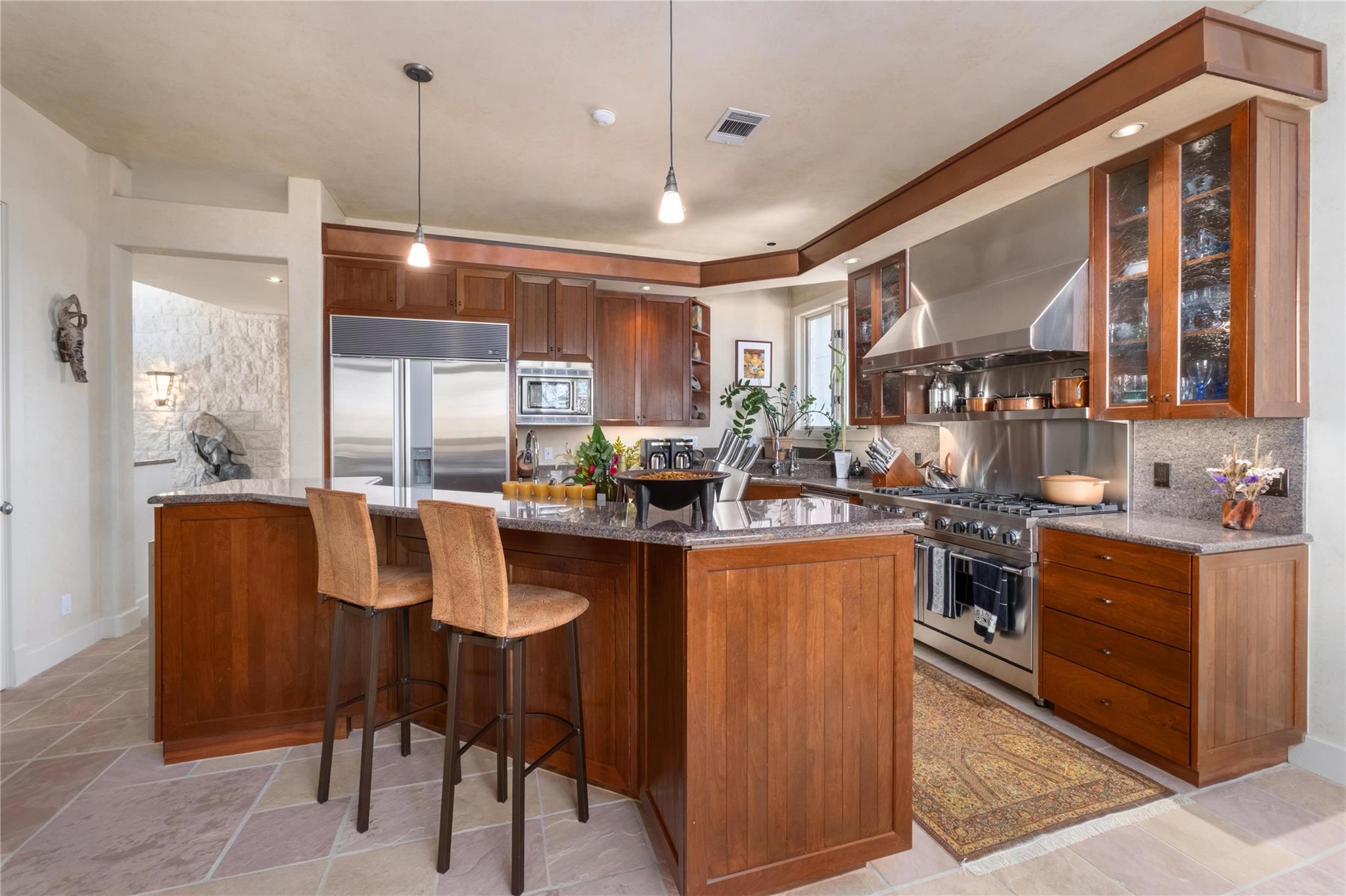 19905 Angel Bay Dr, Spicewood, TX 78669