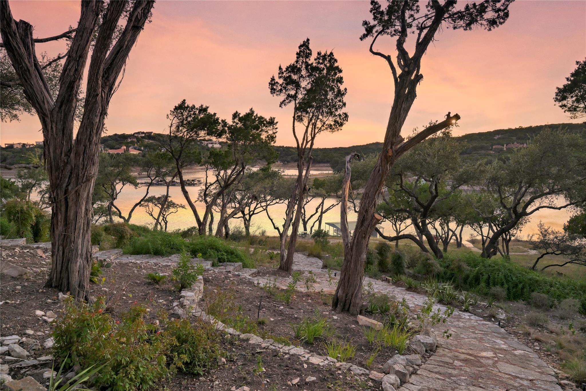 19905 Angel Bay Dr, Spicewood, TX 78669