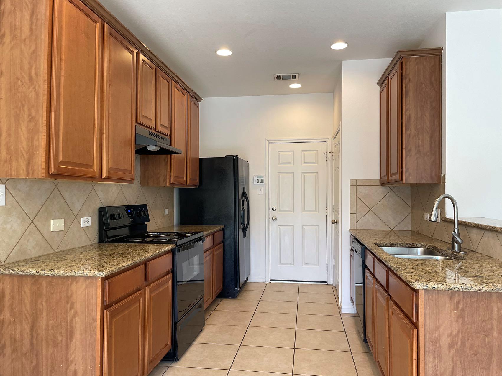 1900 Little Elm Trl # 31, Cedar Park, TX 78613