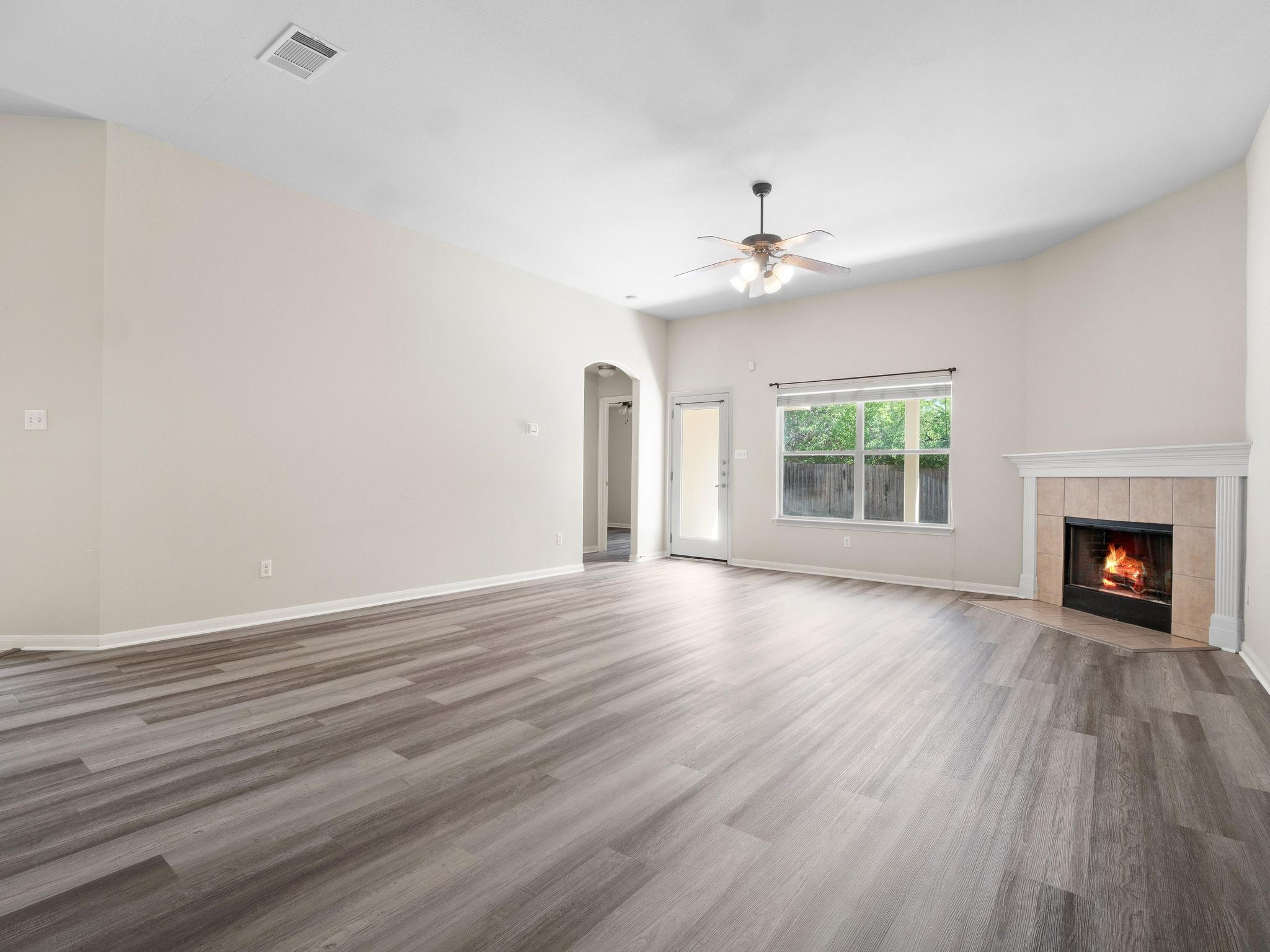 429 Falcon Ln, Leander, TX 78641