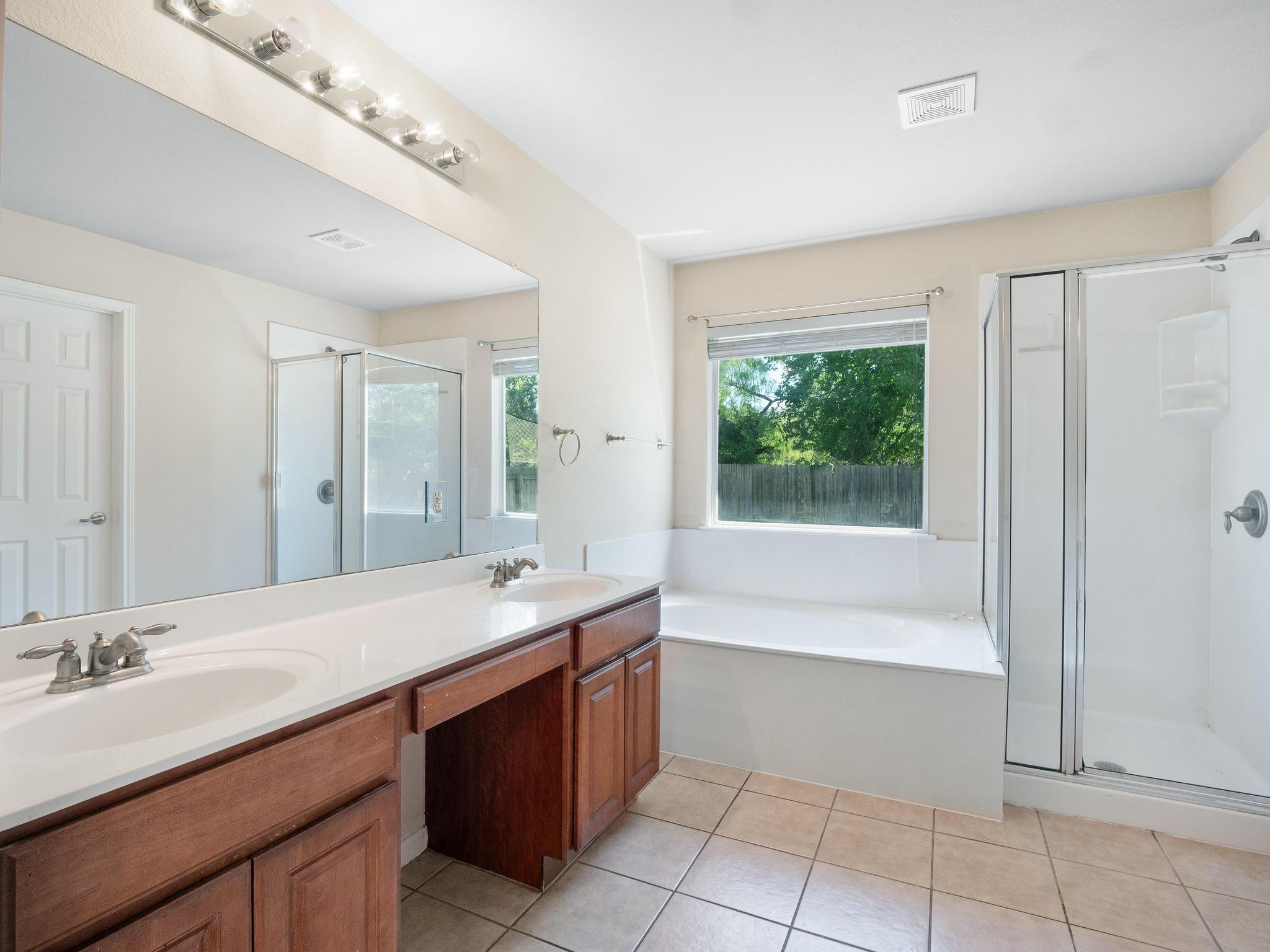 429 Falcon Ln, Leander, TX 78641