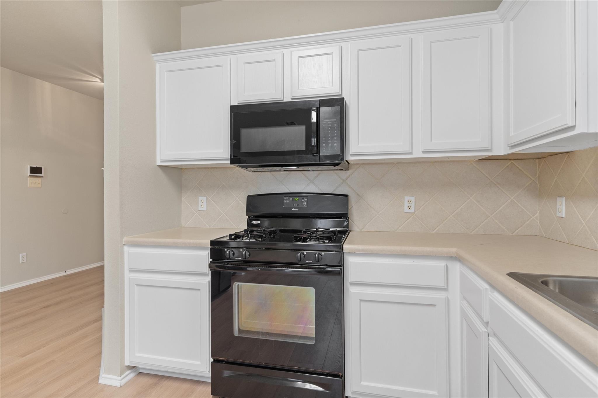 1113 Tudor House Rd, Pflugerville, TX 78660