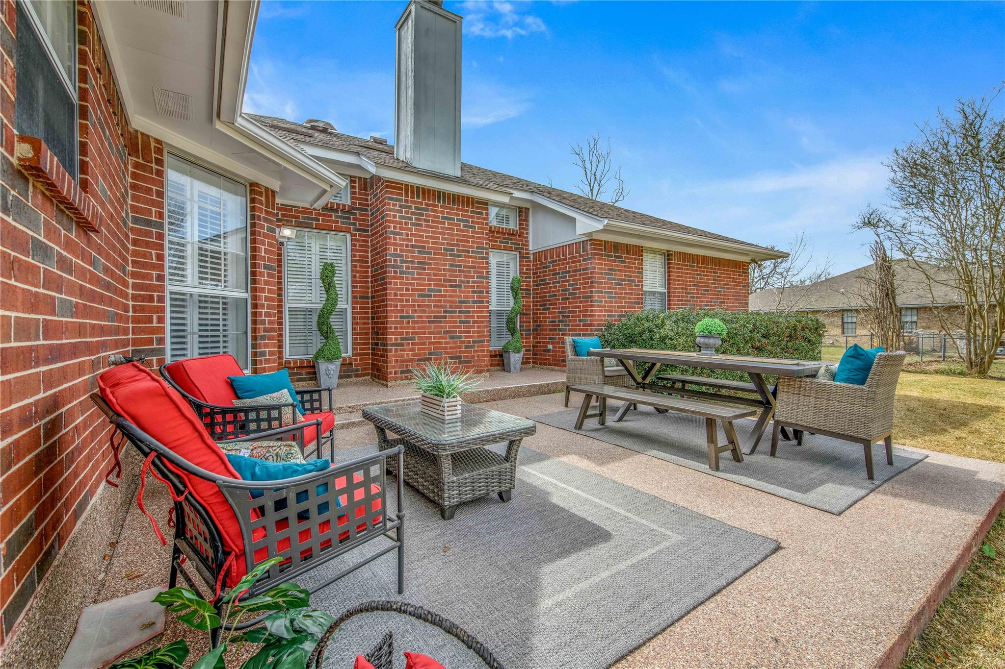 1002 Howe Dr, College Station, TX 77845