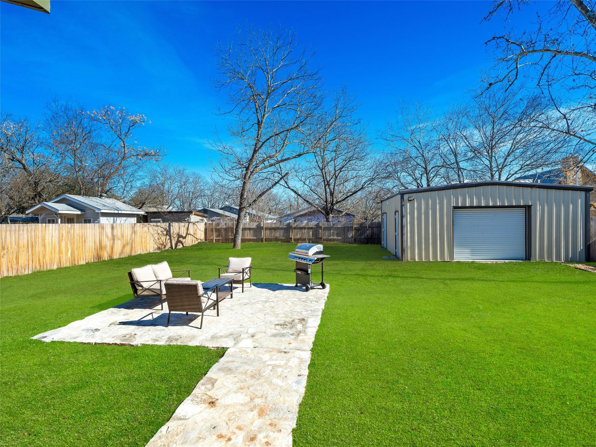 511 Olive St, Fredericksburg, TX 78624