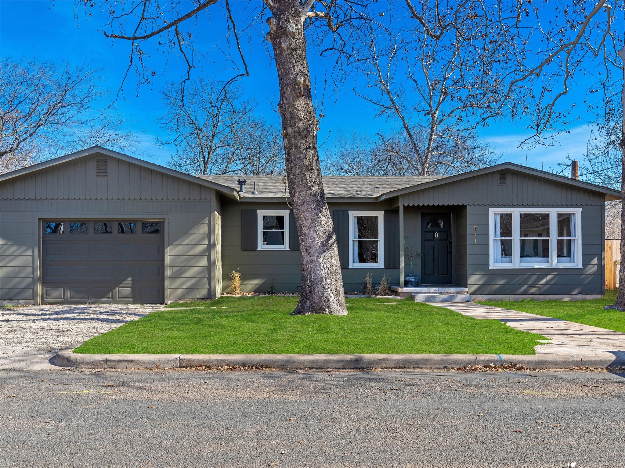 511 Olive St, Fredericksburg, TX 78624