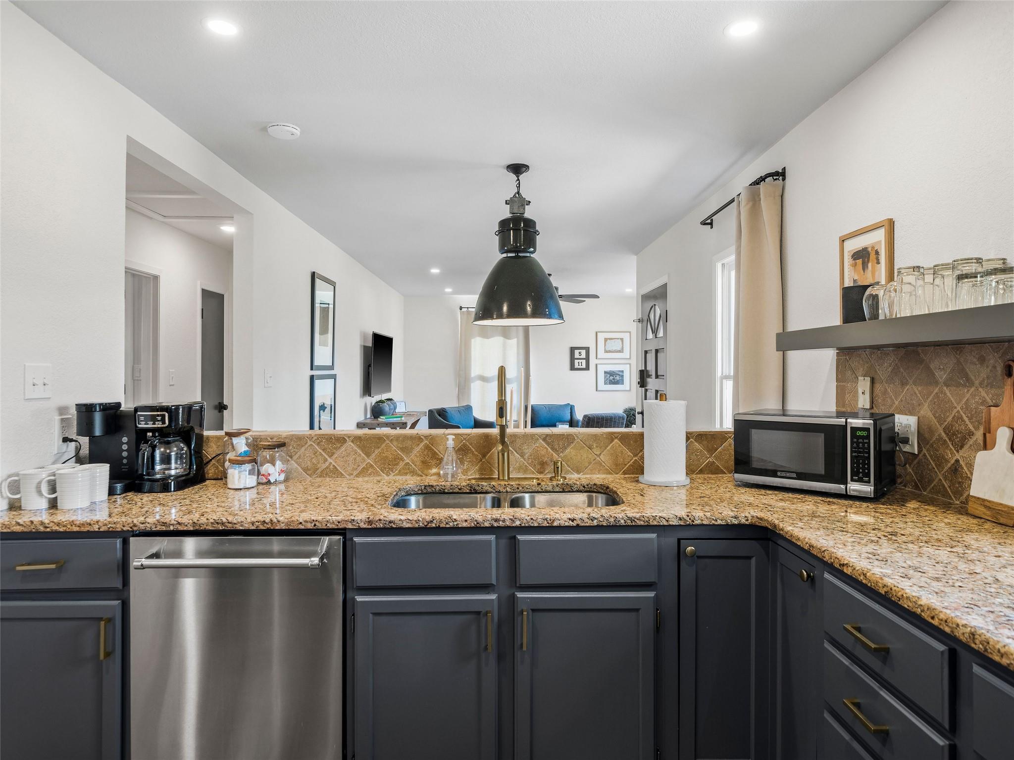 511 Olive St, Fredericksburg, TX 78624