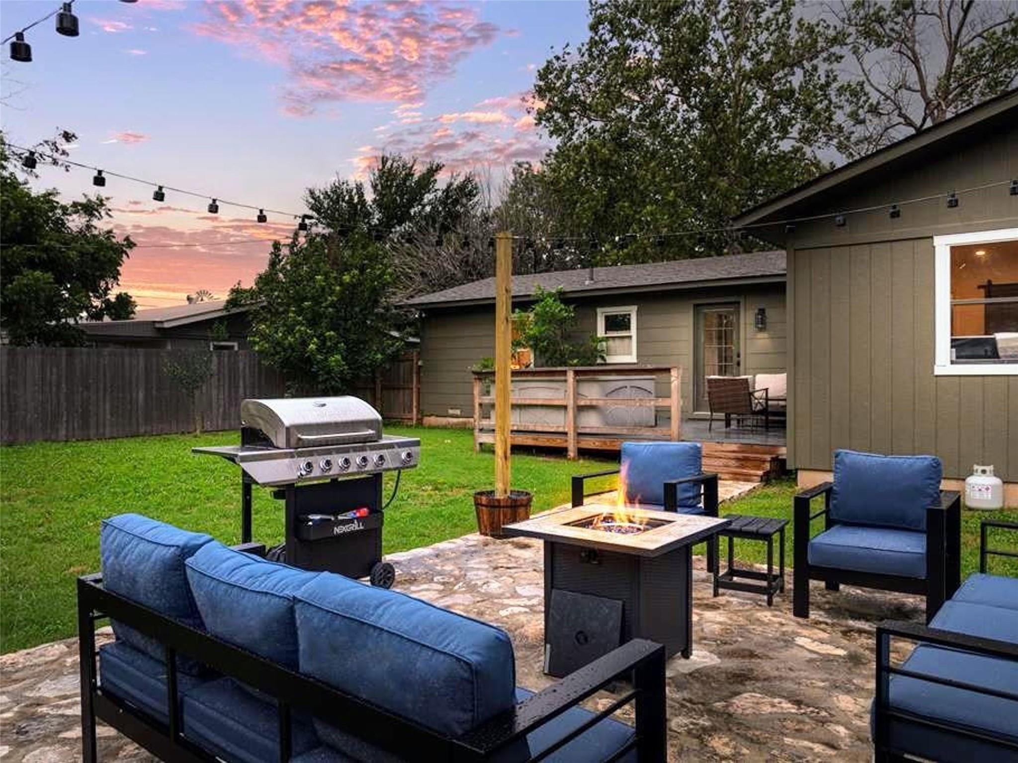 511 Olive St, Fredericksburg, TX 78624