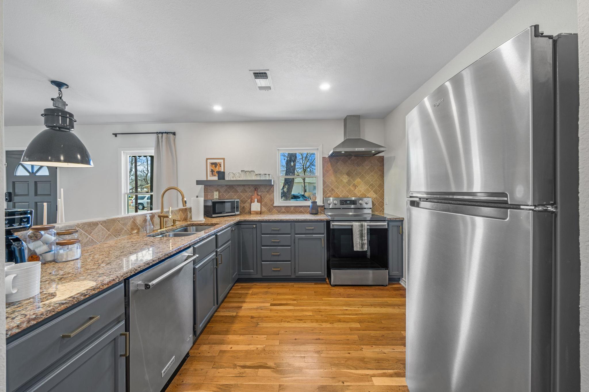 511 Olive St, Fredericksburg, TX 78624