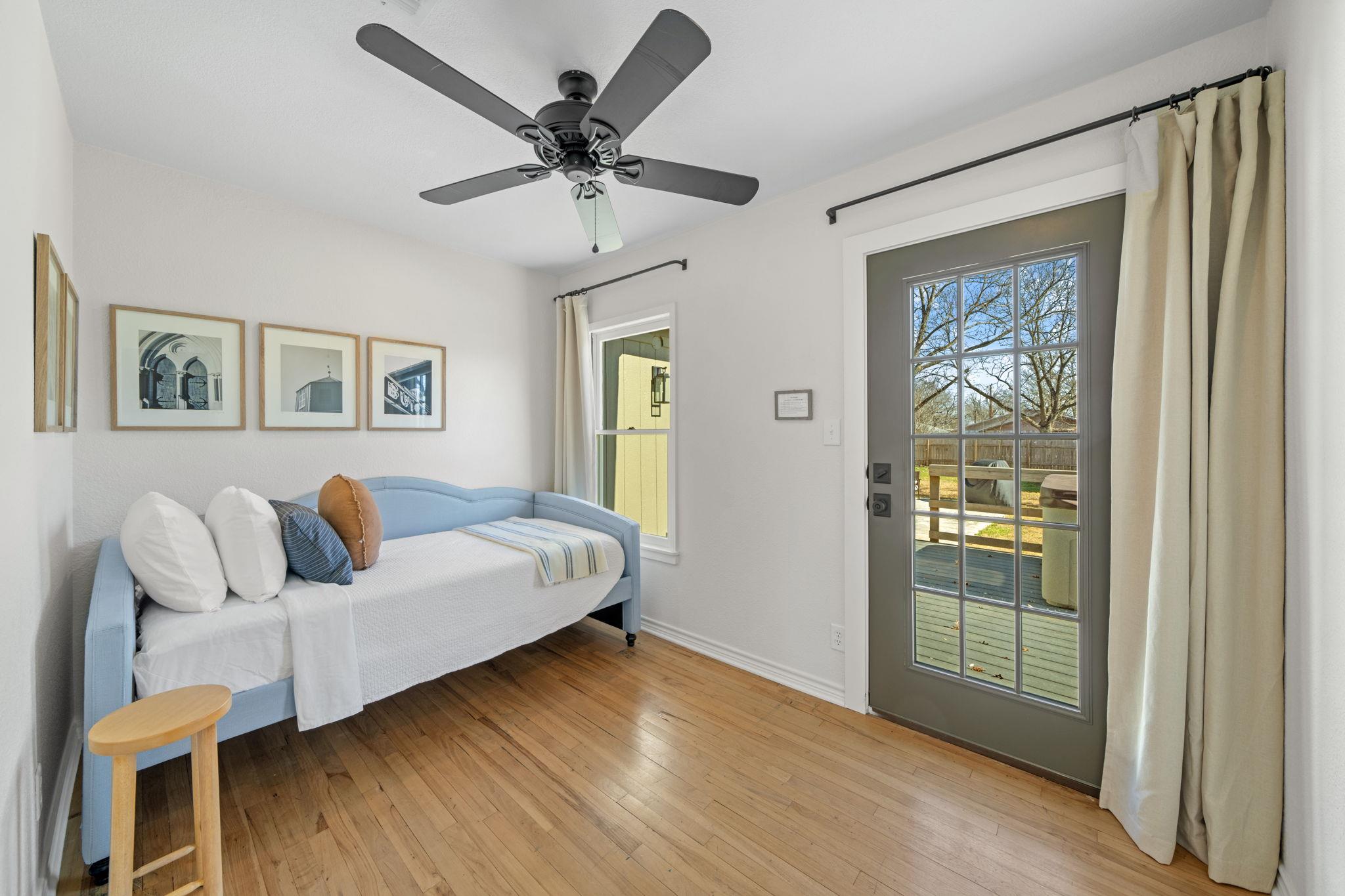 511 Olive St, Fredericksburg, TX 78624