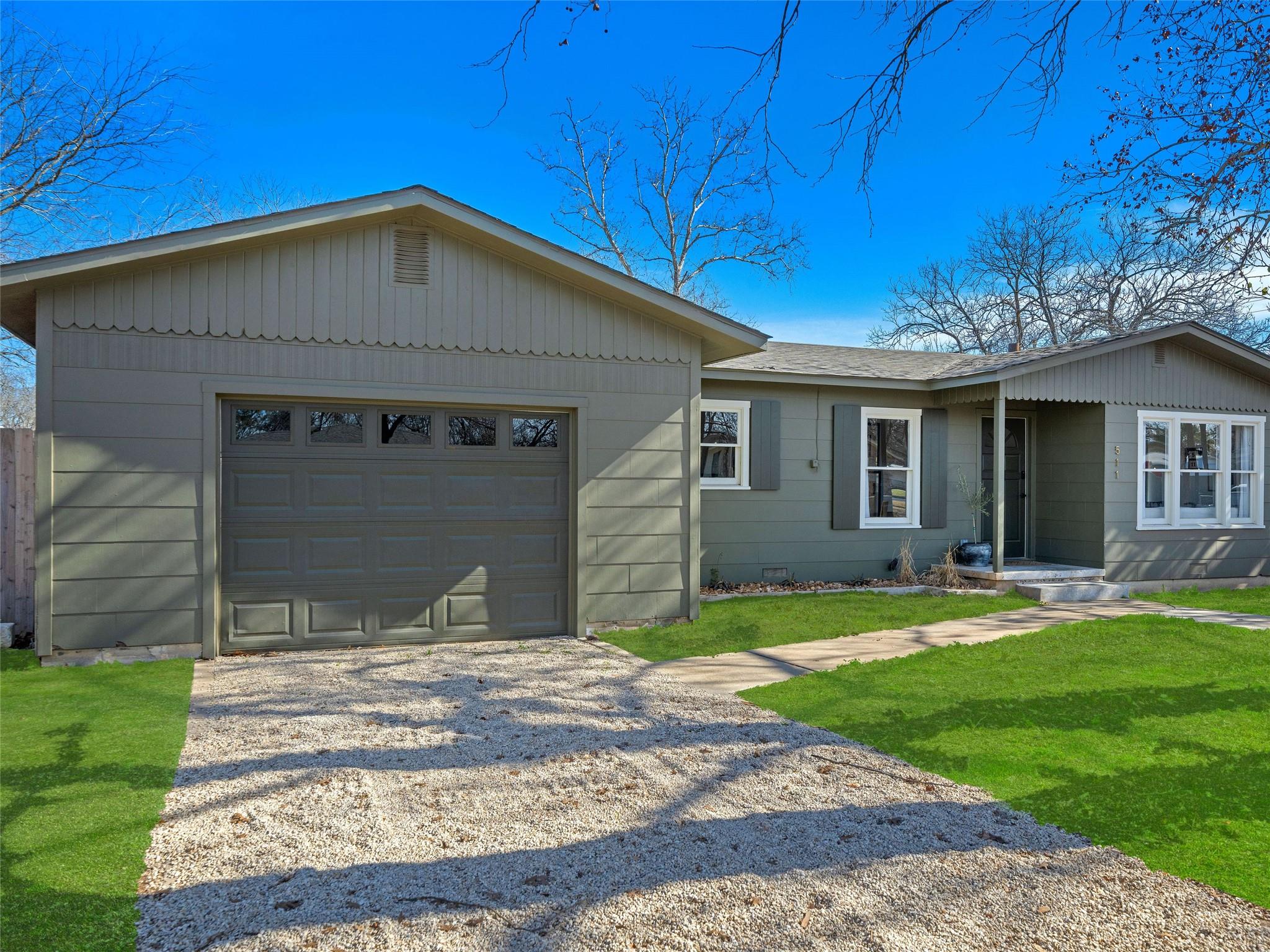 511 Olive St, Fredericksburg, TX 78624