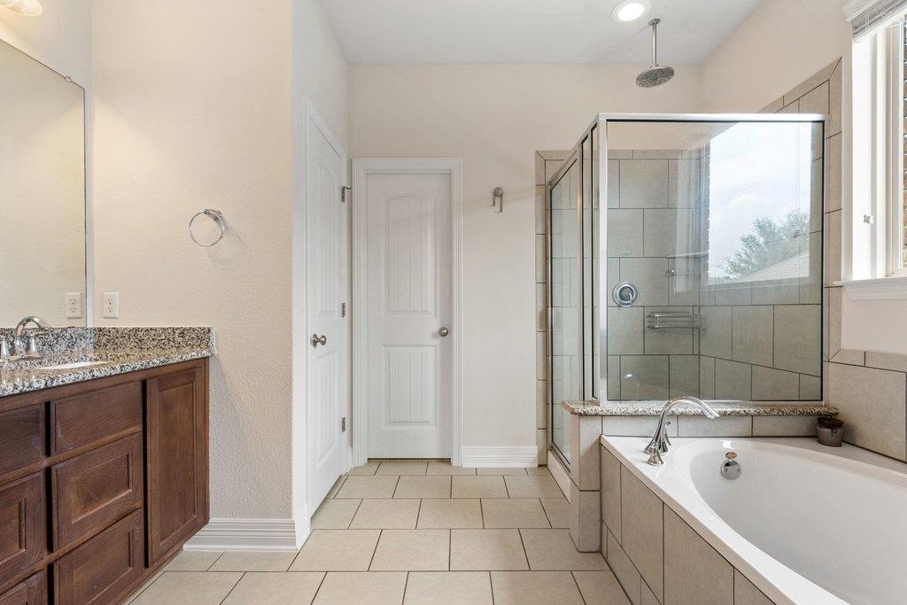 18517 DeLeon Bayou Ln, Austin, TX 78738