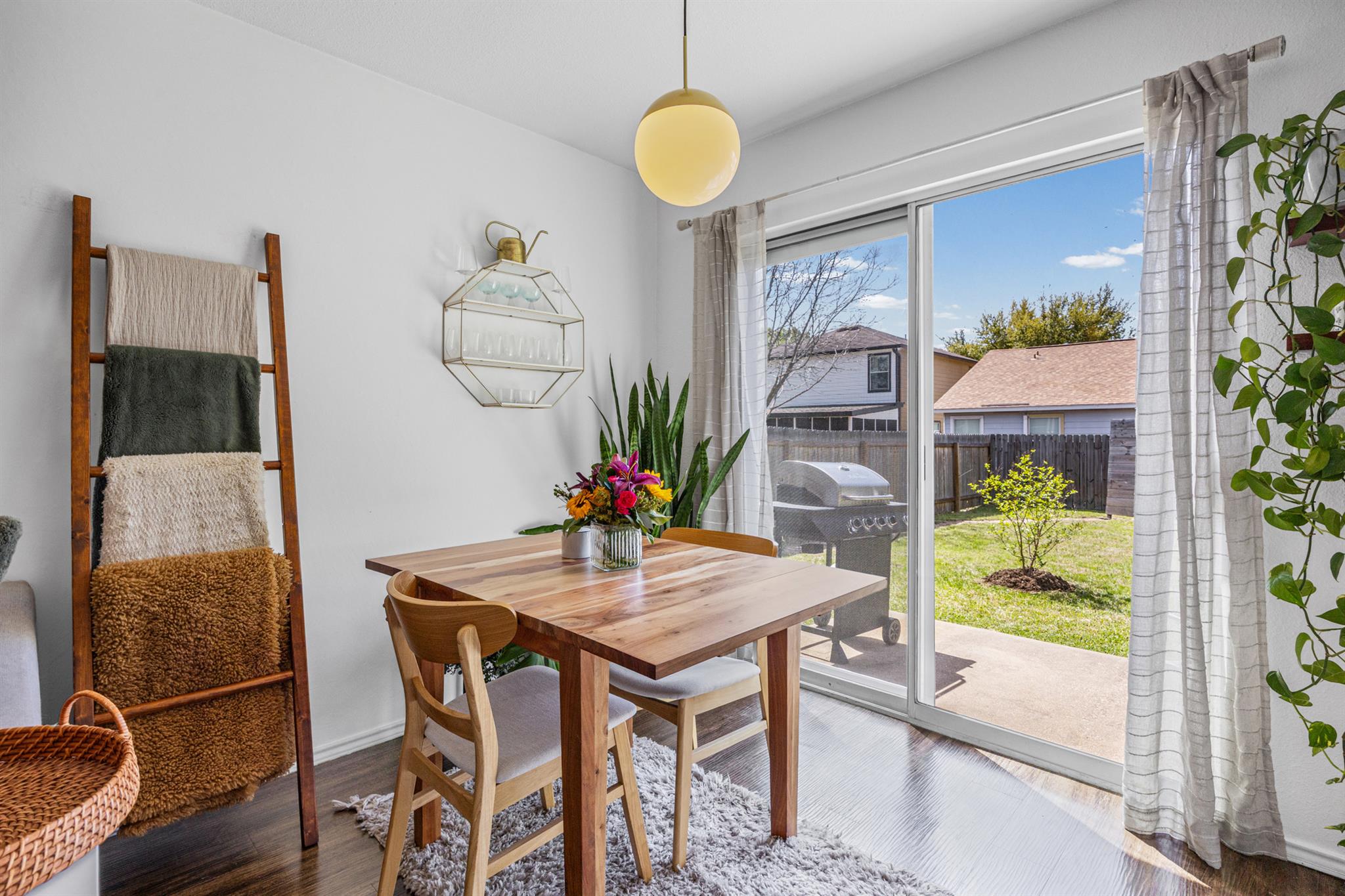 6809 Sabrina Dr, Austin, TX 78747