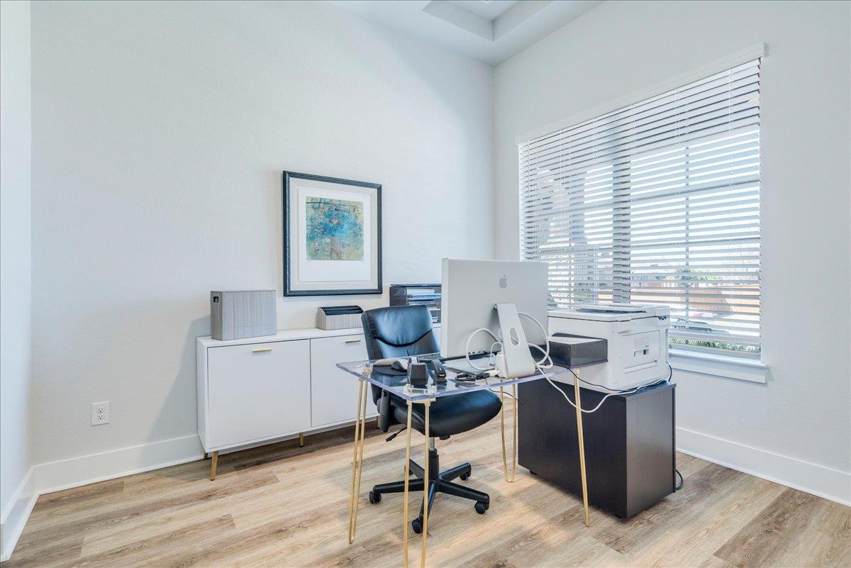 101 Lake Spring Cir, Georgetown, TX 78633