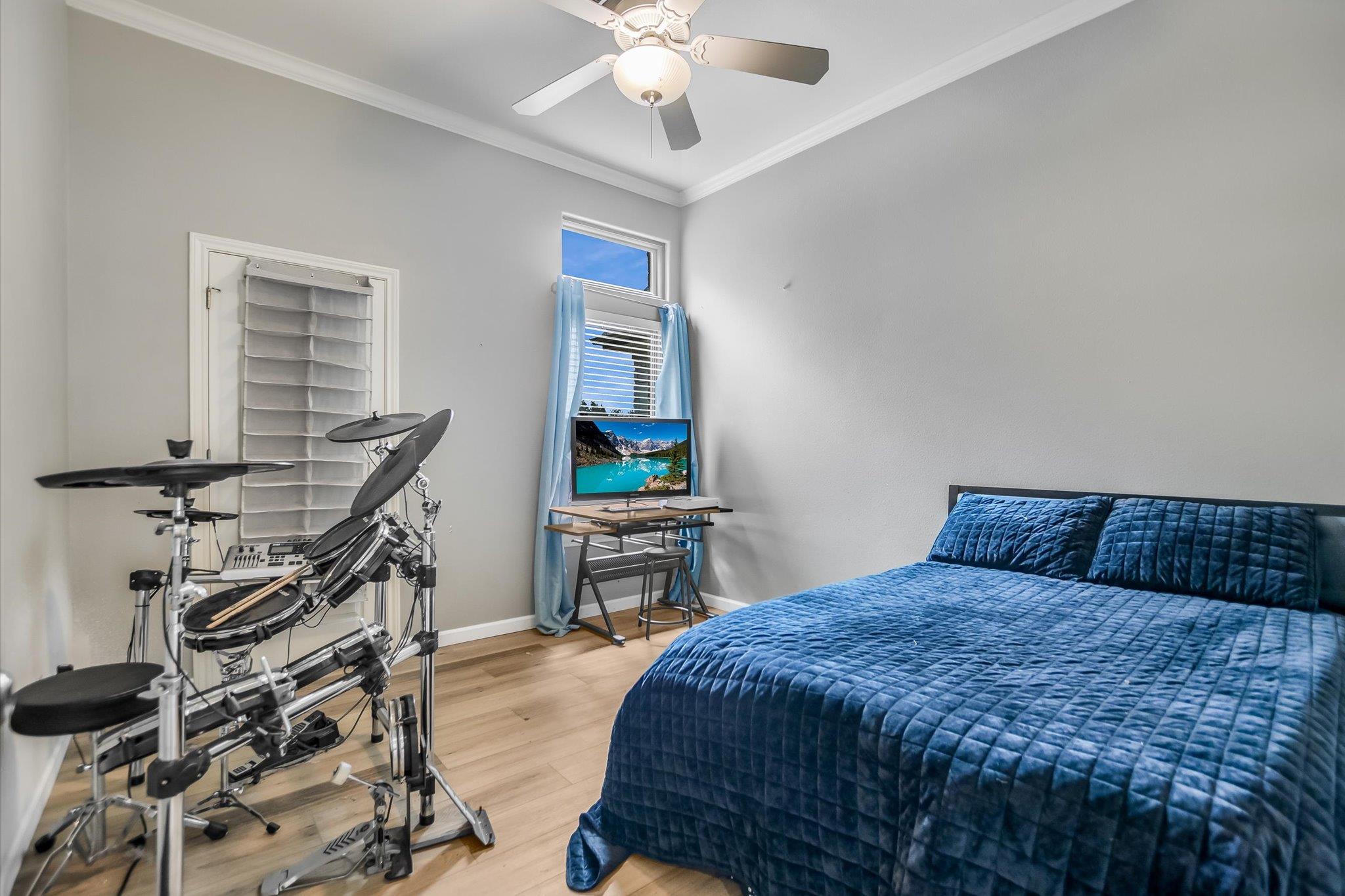 12 Springwood Cir, Wimberley, TX 78676