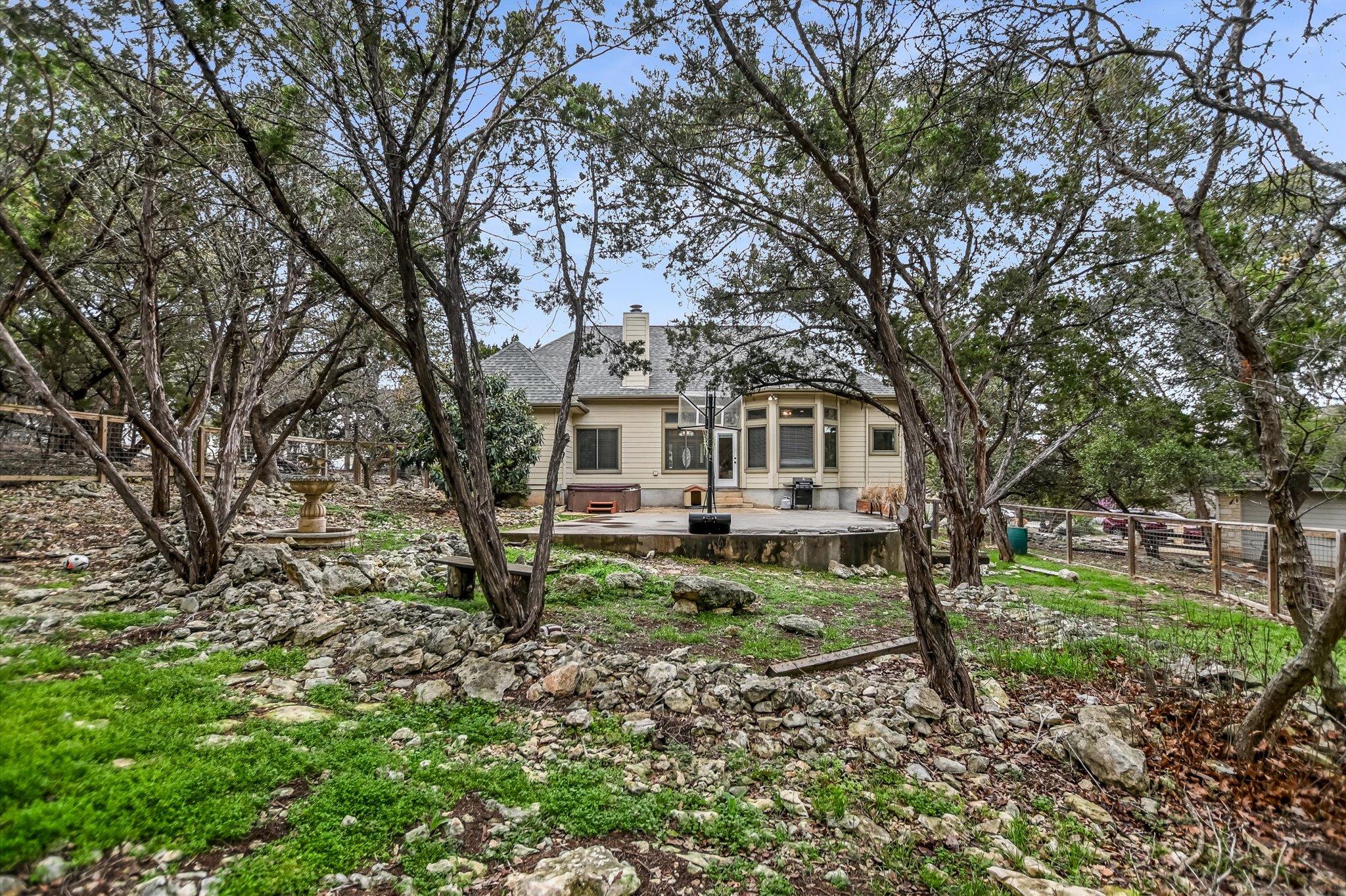 12 Springwood Cir, Wimberley, TX 78676