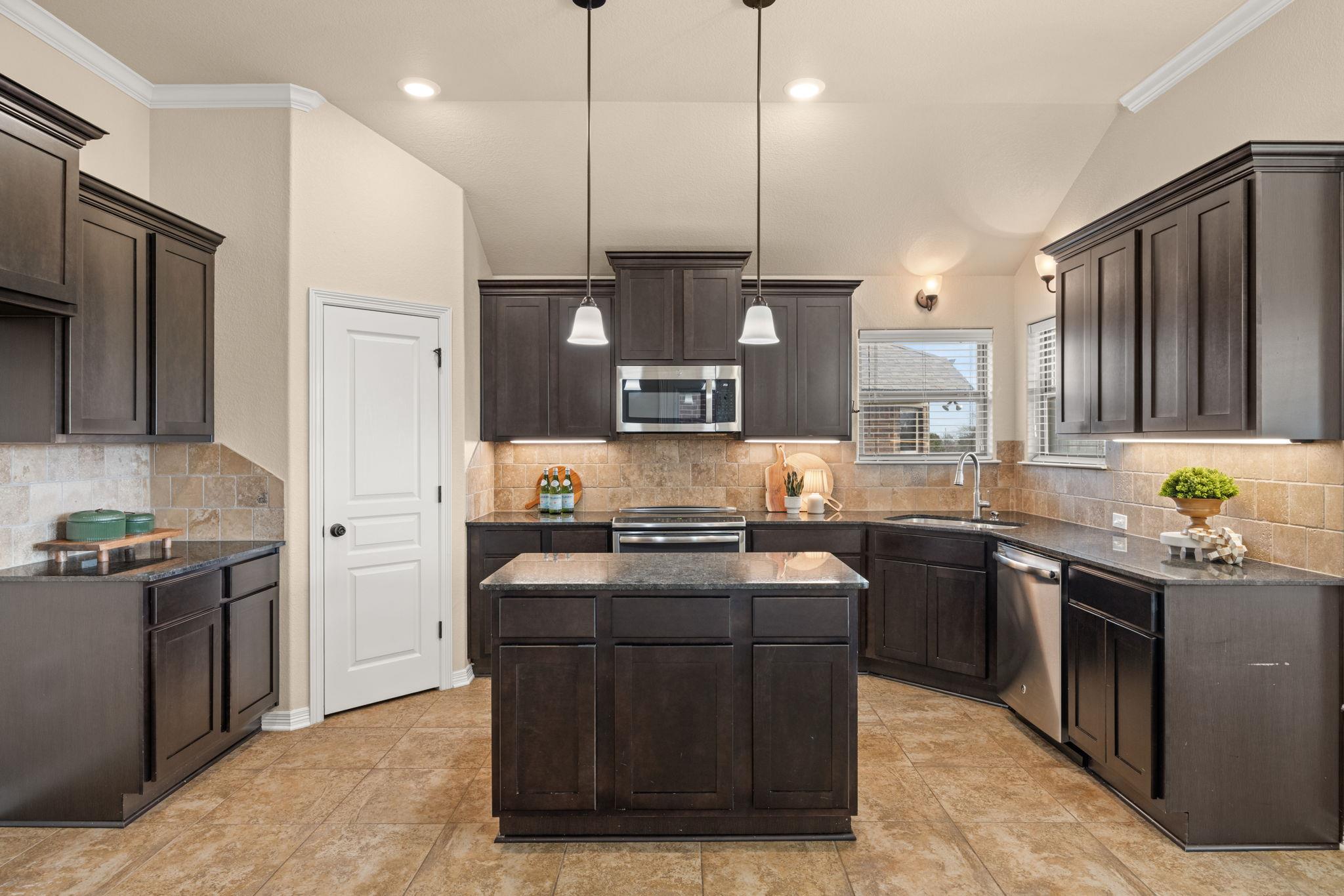 2251 Yturria Dr, Belton, TX 76513