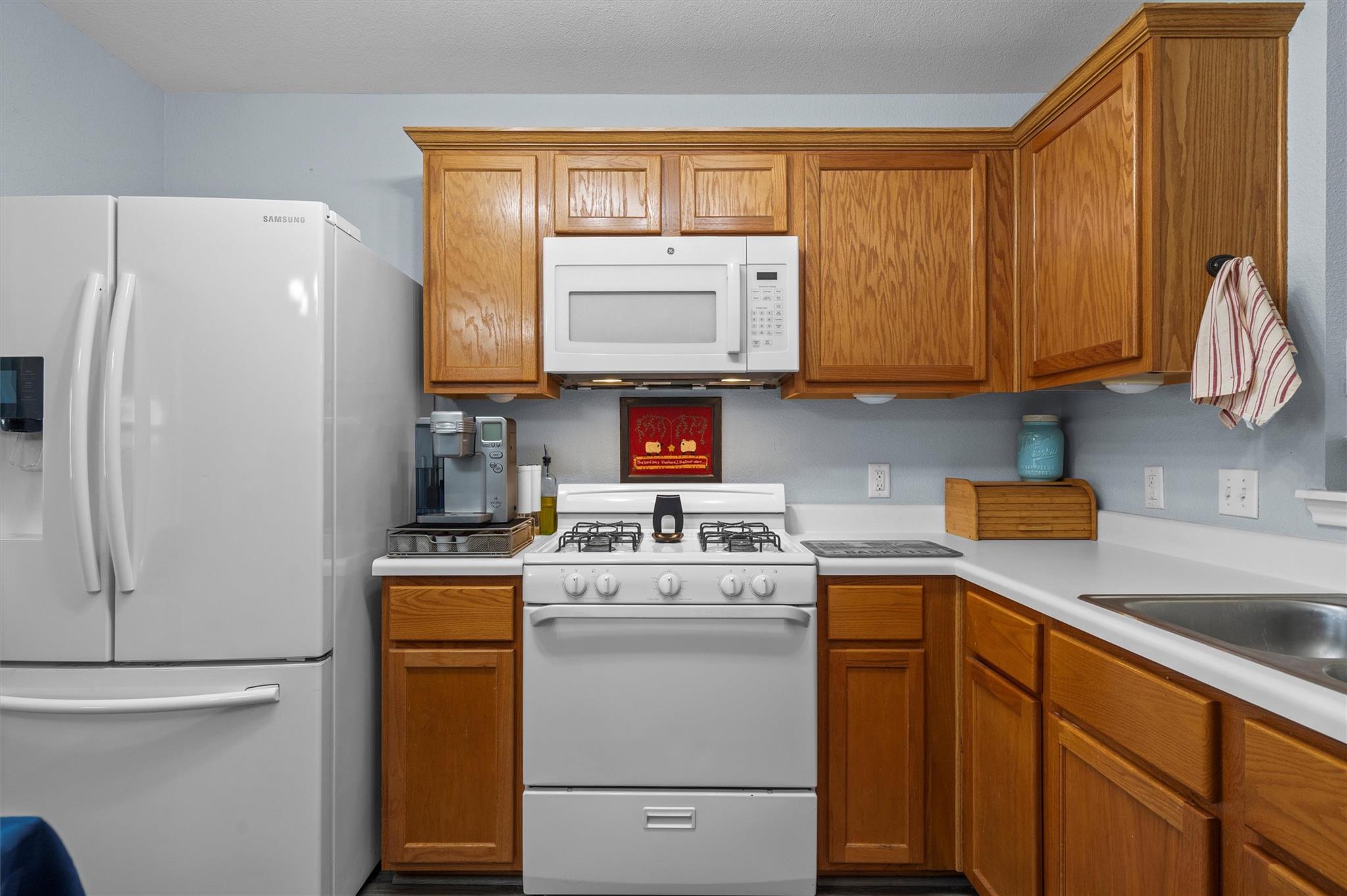 214 Pentire Way, Hutto, TX 78634